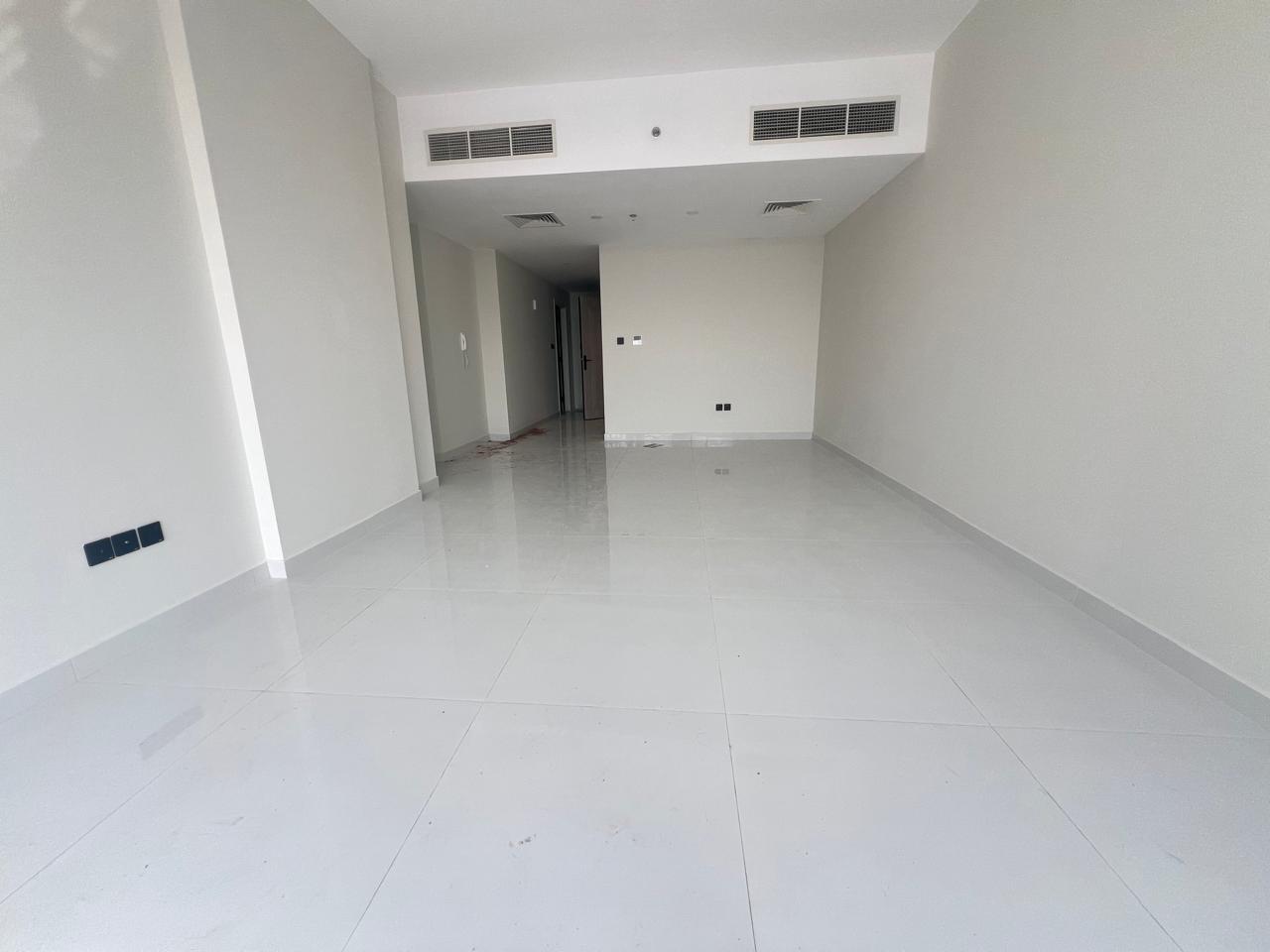 Luxury Apartments//1 Parking Free//School Area//Open View//1Bhk With 2 Bathroom Balcony Waldroop?