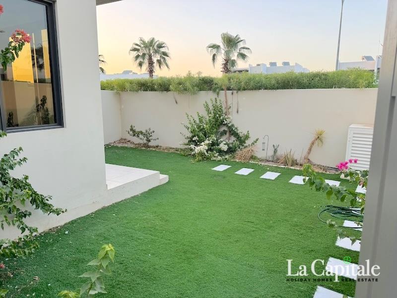 Single Row | Well-Maintained | Ready to Move