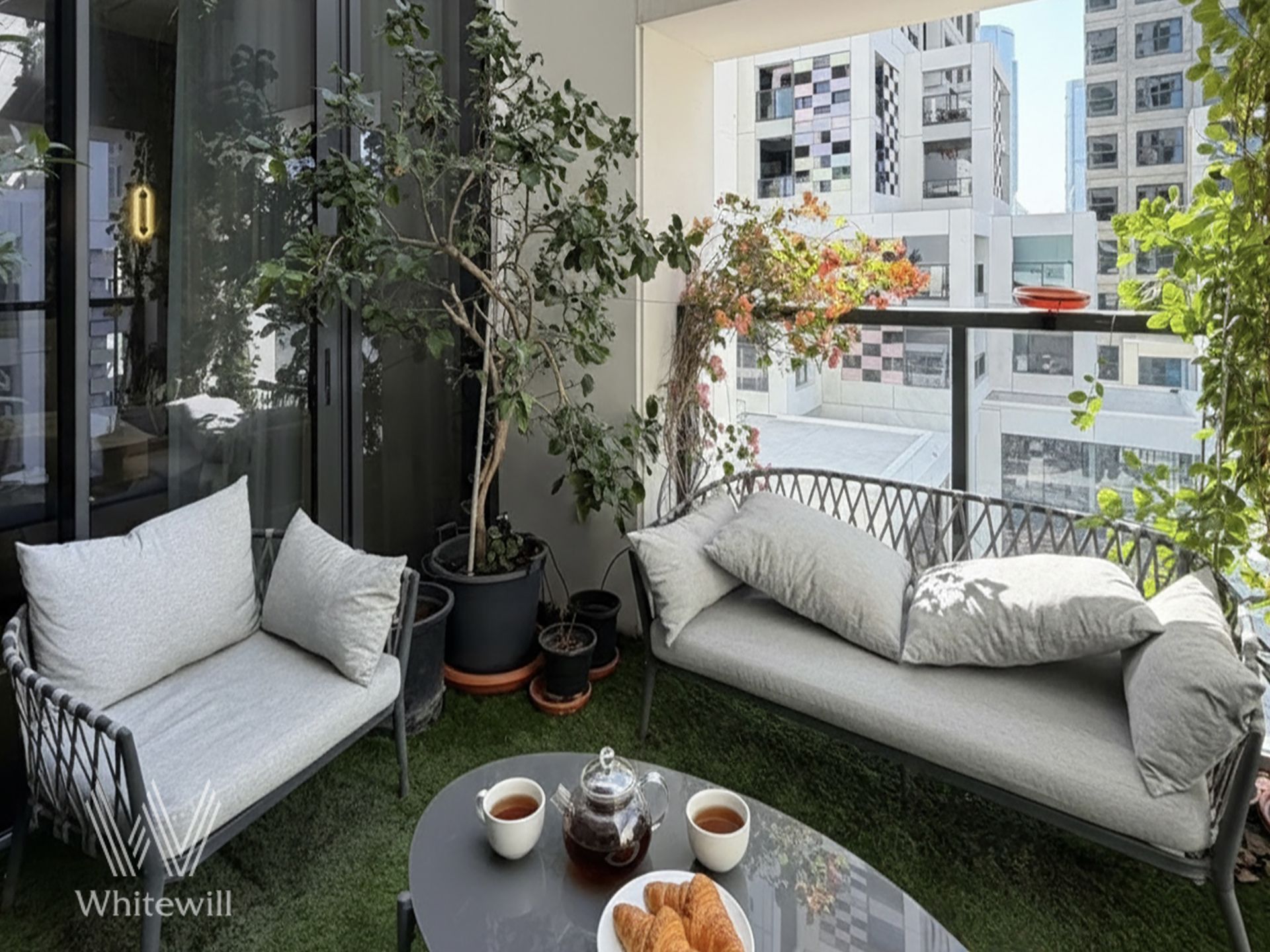 Hot Deal | Fully Furnished | Modified | 2 Balconies