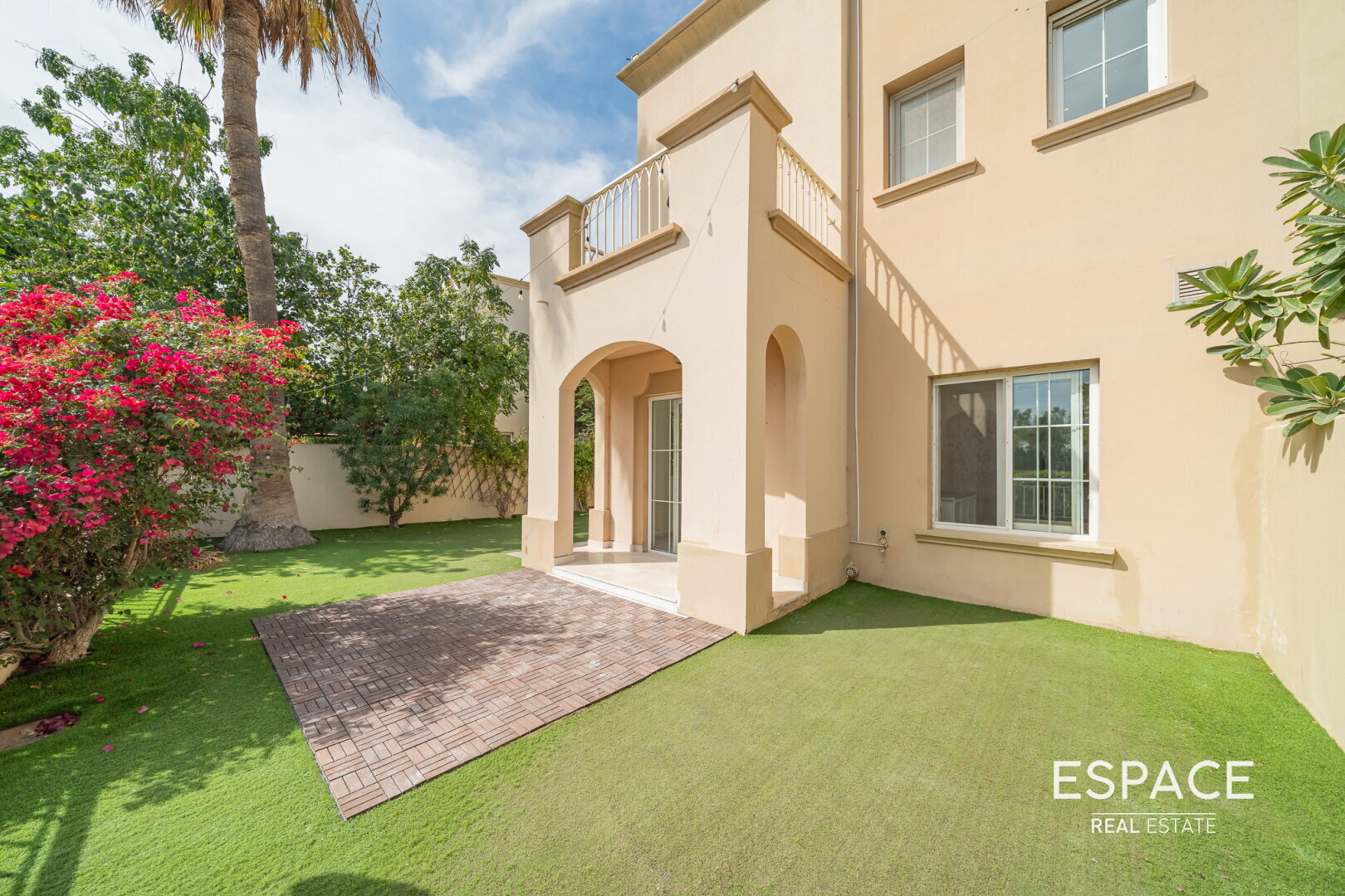 Upgraded | Lake View | View Now