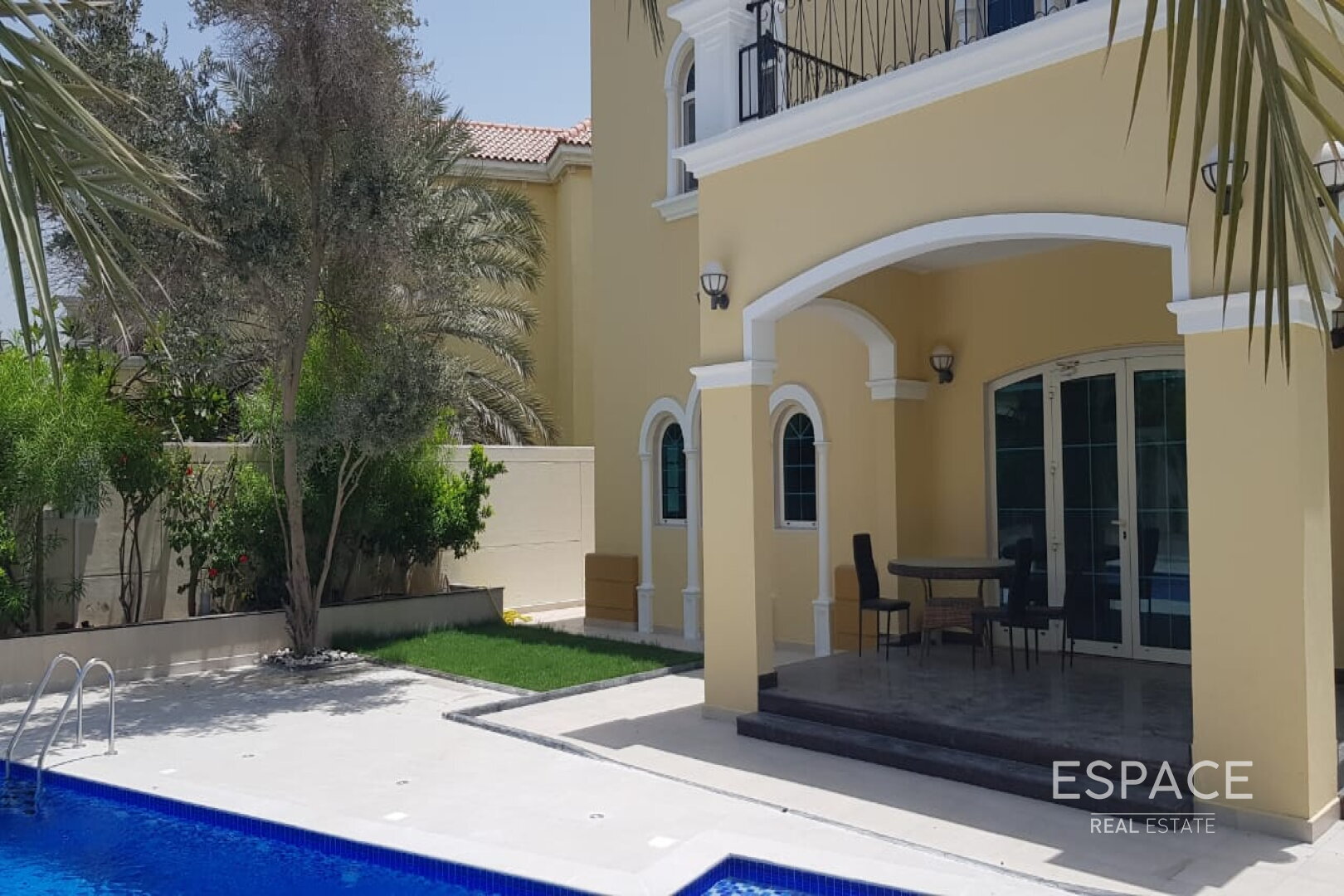 Private Pool | Landscaped | Privacy