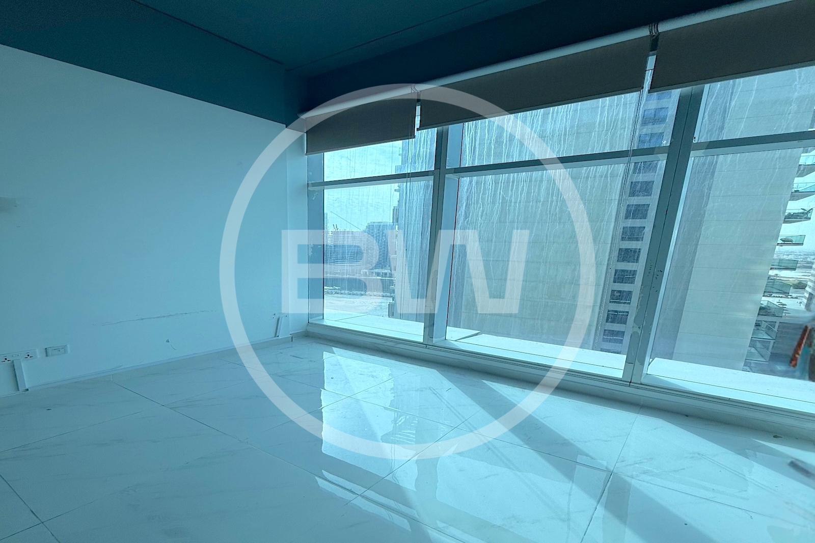 PARTITIONED / CLOSE TO METRO / VACANT UNIT