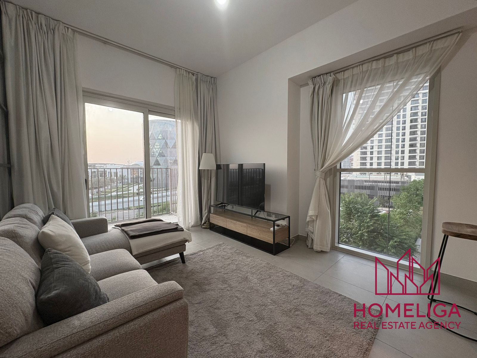 NEAR MALL | 4 CHEQUES | VACANT