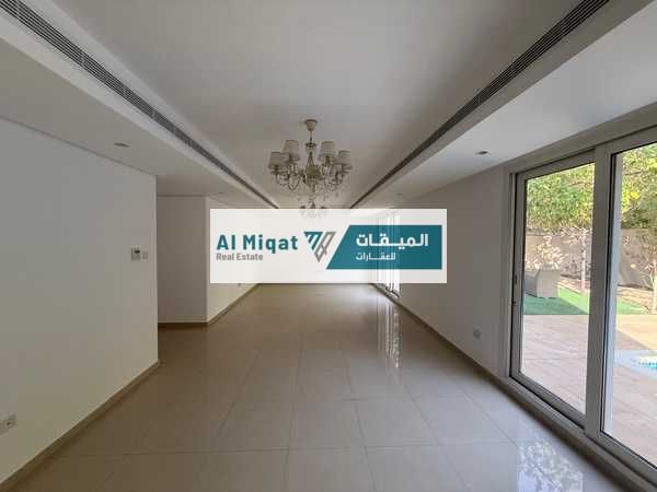 Luxury 5 bedroom villa with pool for sale