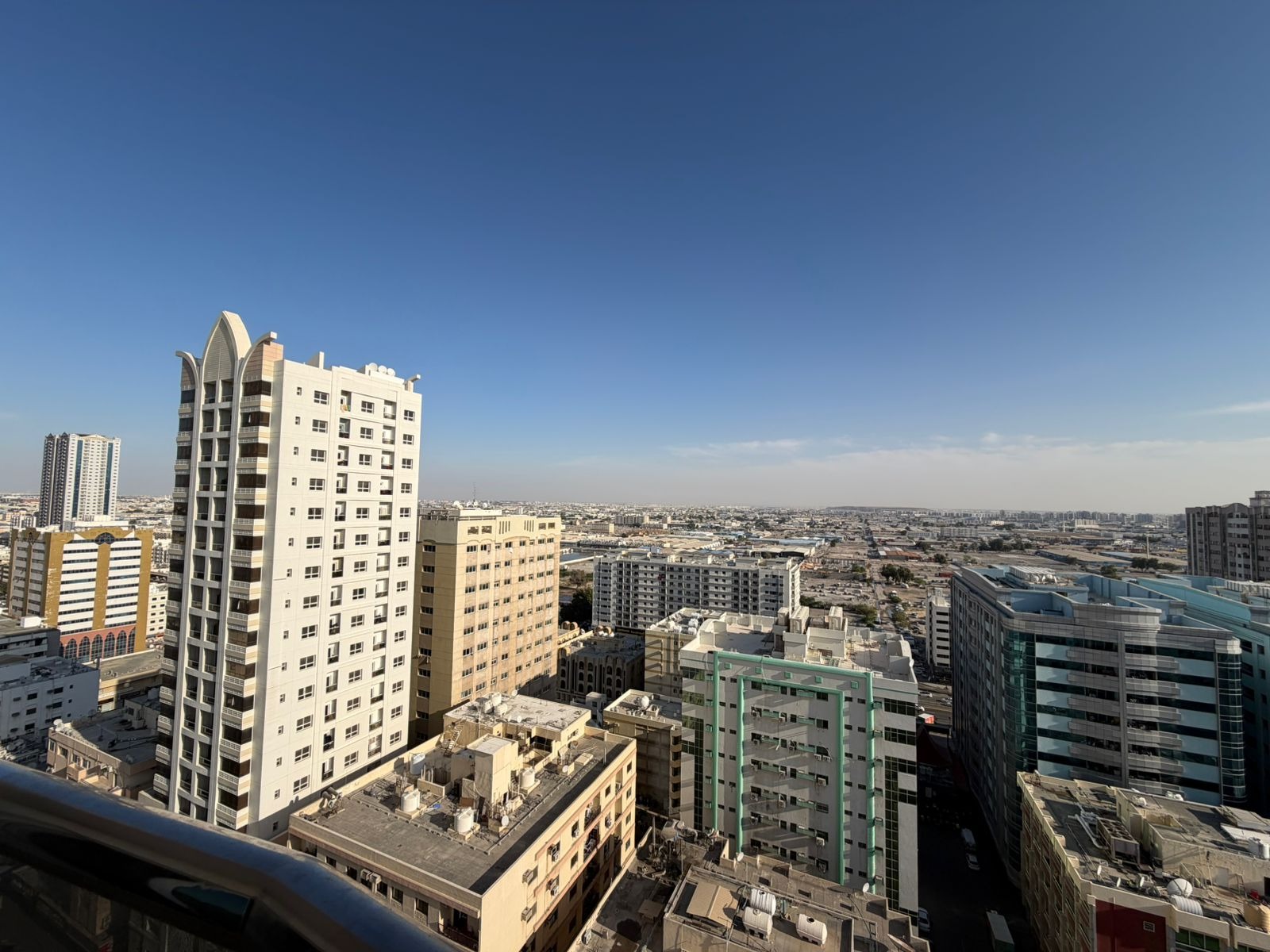 Parking \ Balcony \ Spacious Area \ Open View