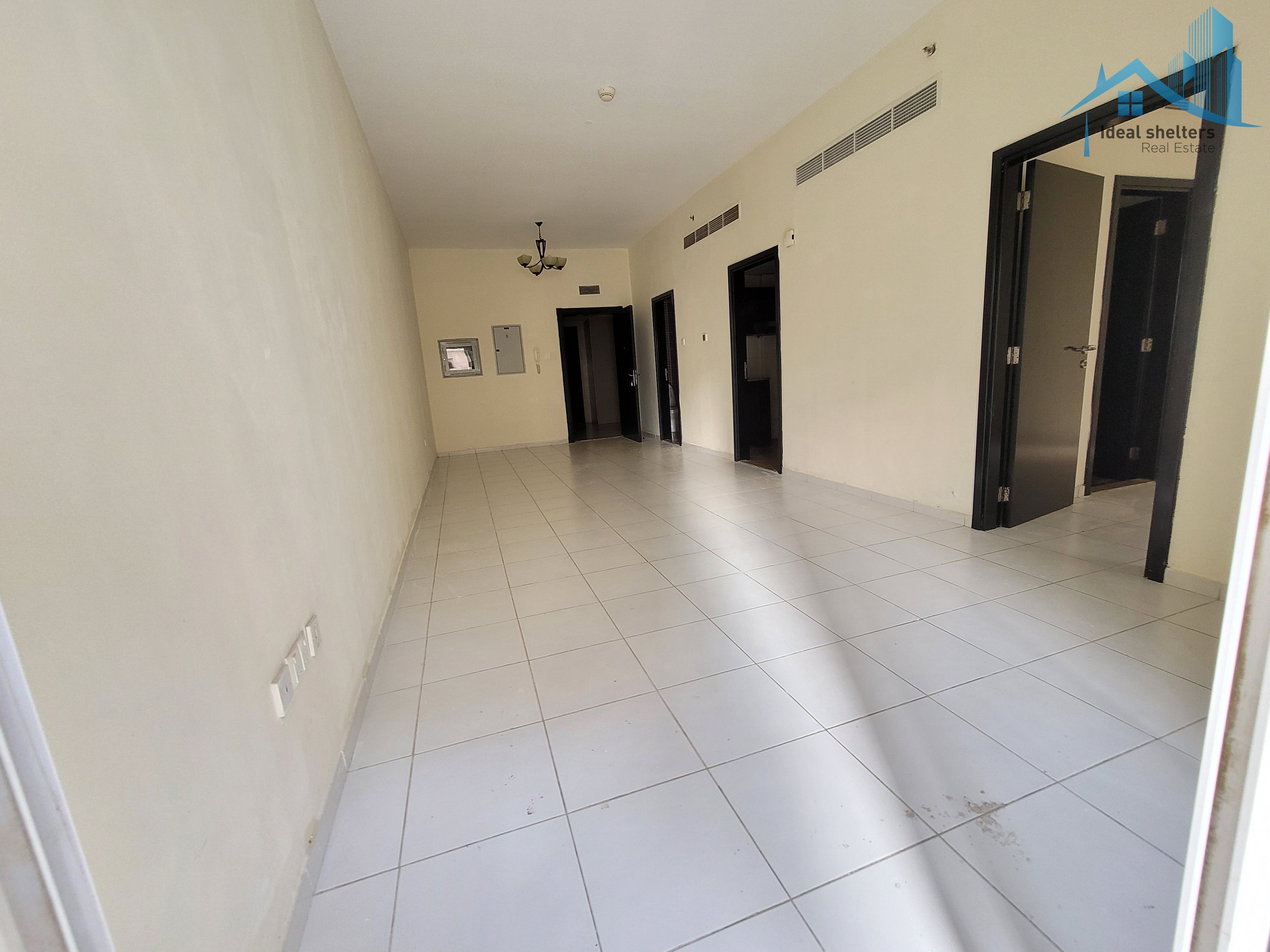 Extra Large | Cheapest | 4 CHQS | Ready to Move