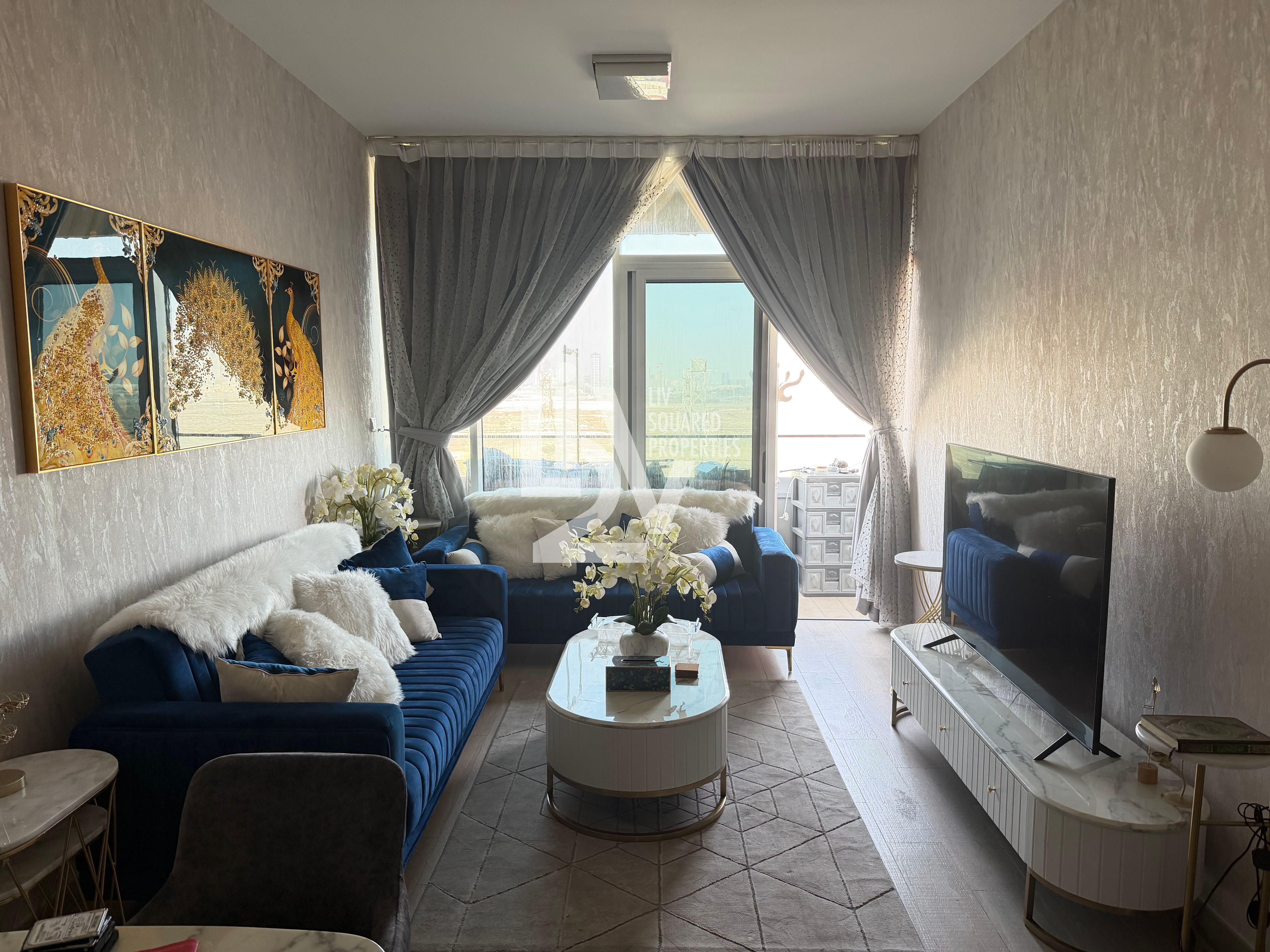 Skyline Luxury | Elegant 2BR | Bloom Towers