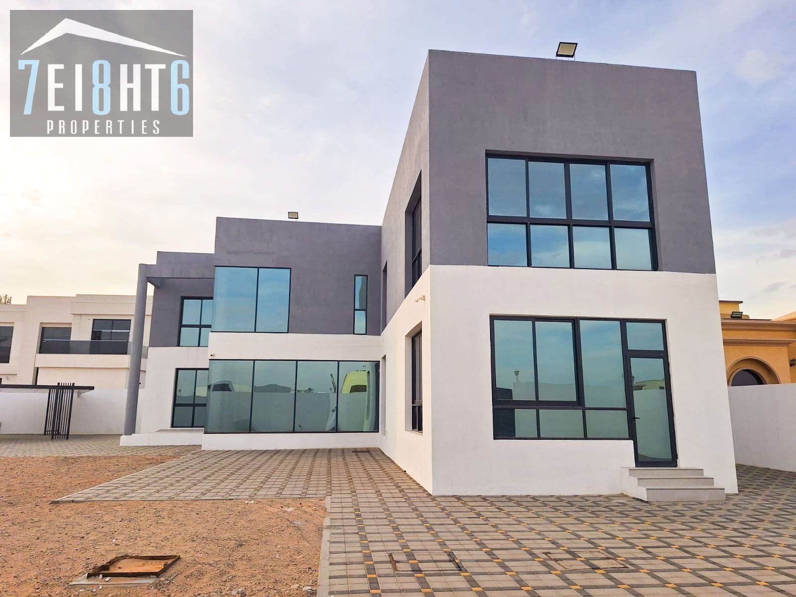 Vastu Compliant || Beautifully presented || Brand new || 5 bedroom villa available for rent in Aweer