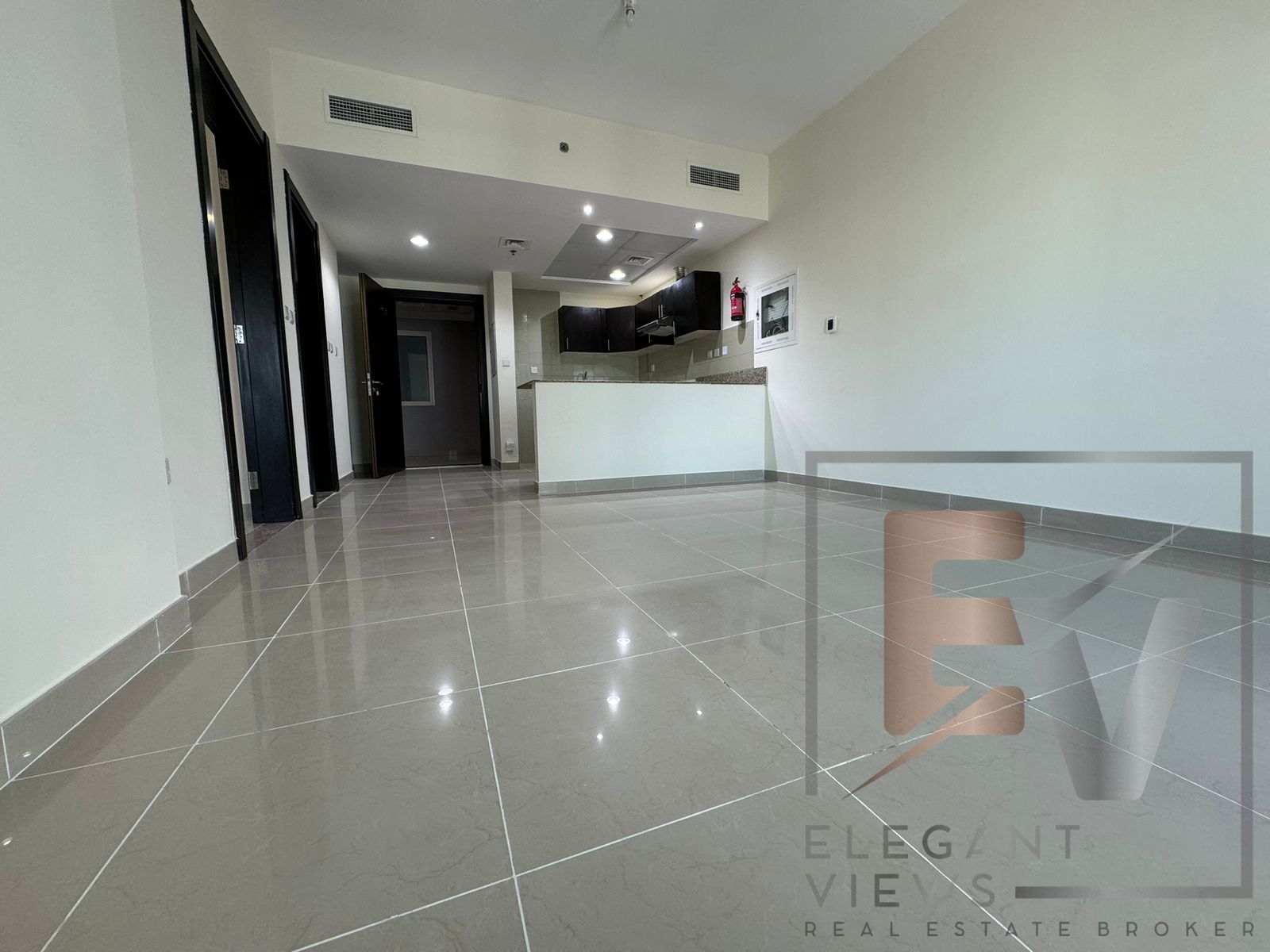1-Bedroom Canal-View Apartment for Rent