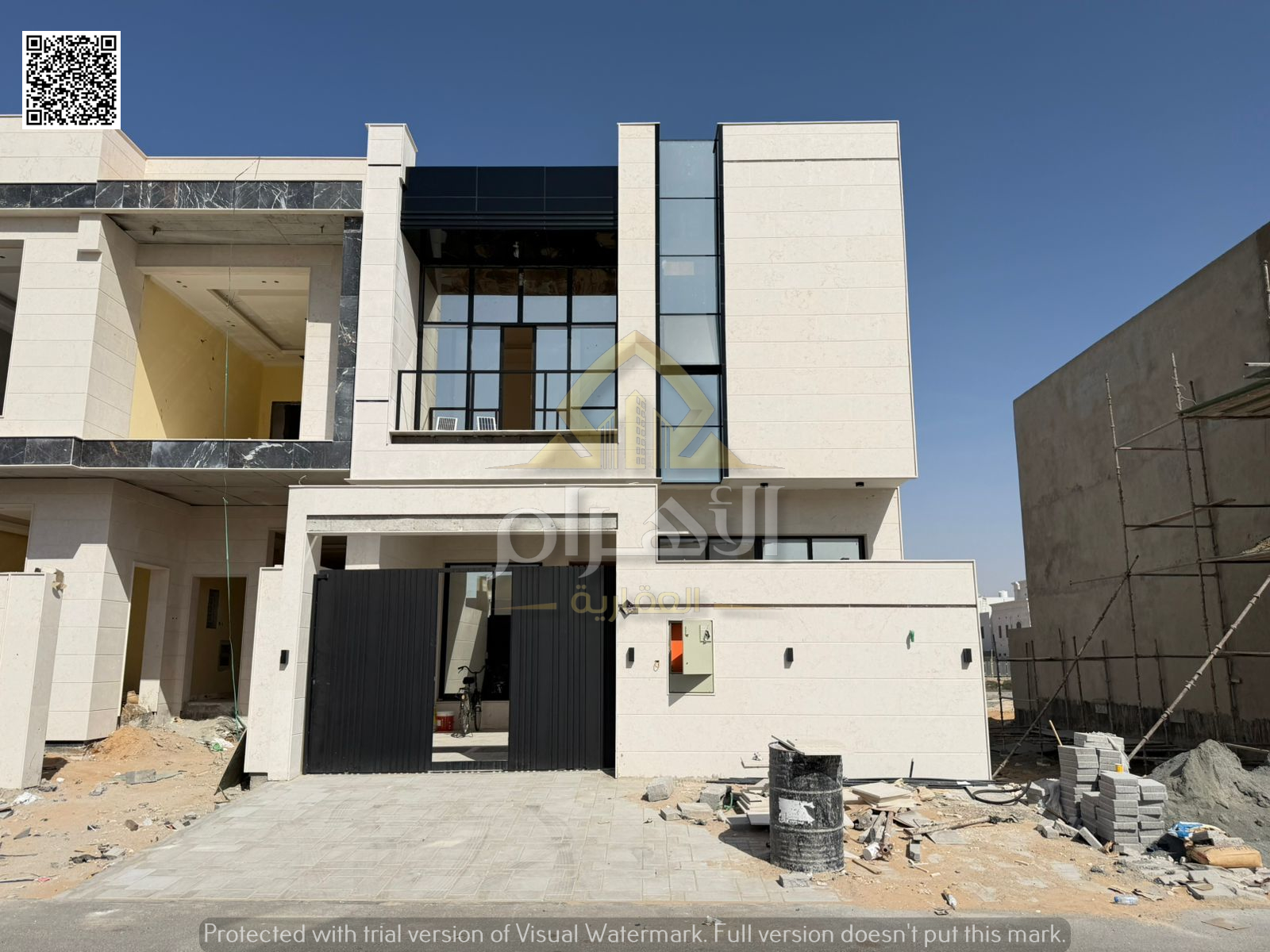 A golden opportunity to own a corner villa at an attractive price. Two floors with a roof terrace, European design, VIP finishing, prime location near