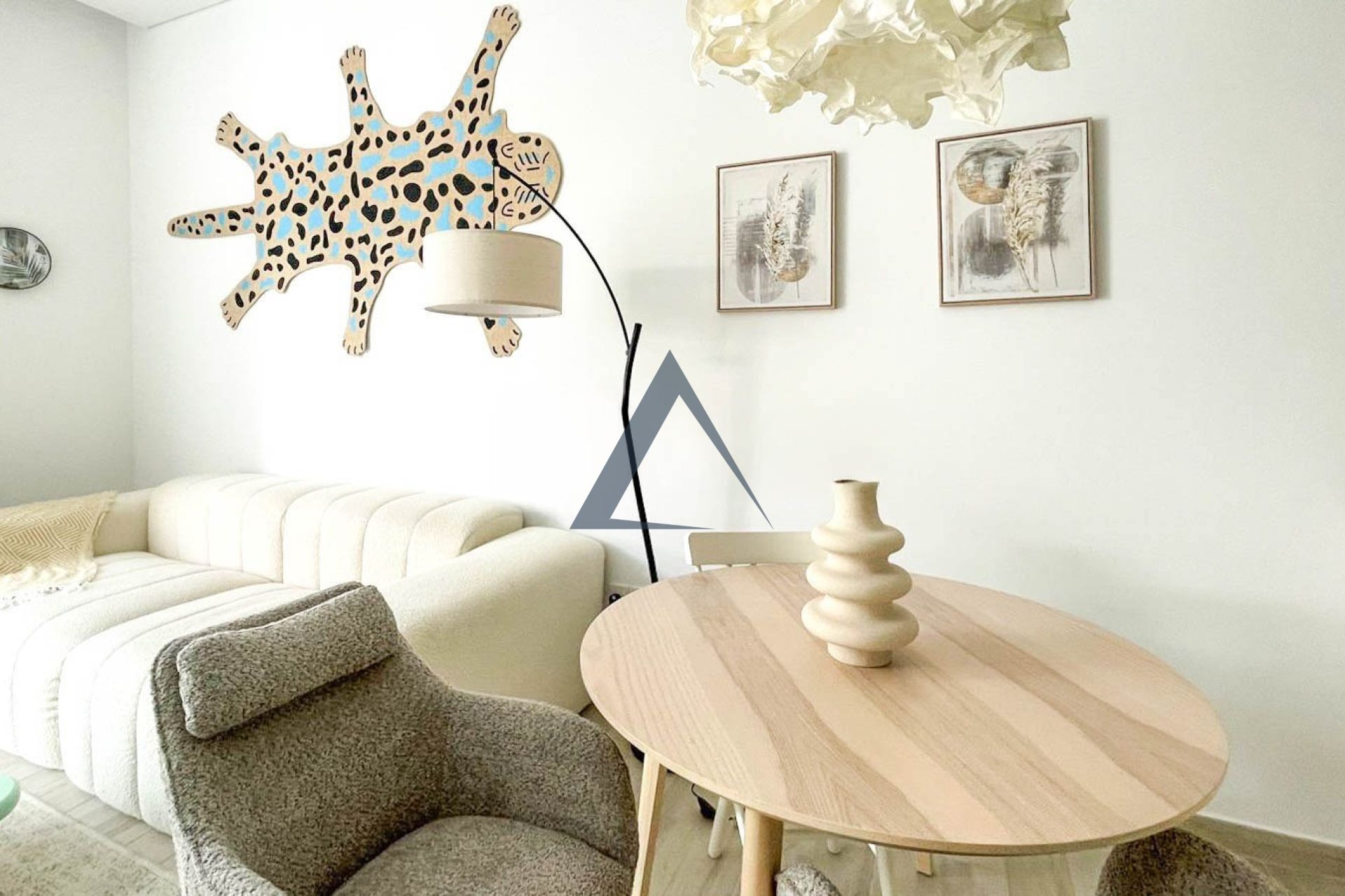 Fully Furnished Moderan Apartment | Ready to Move In