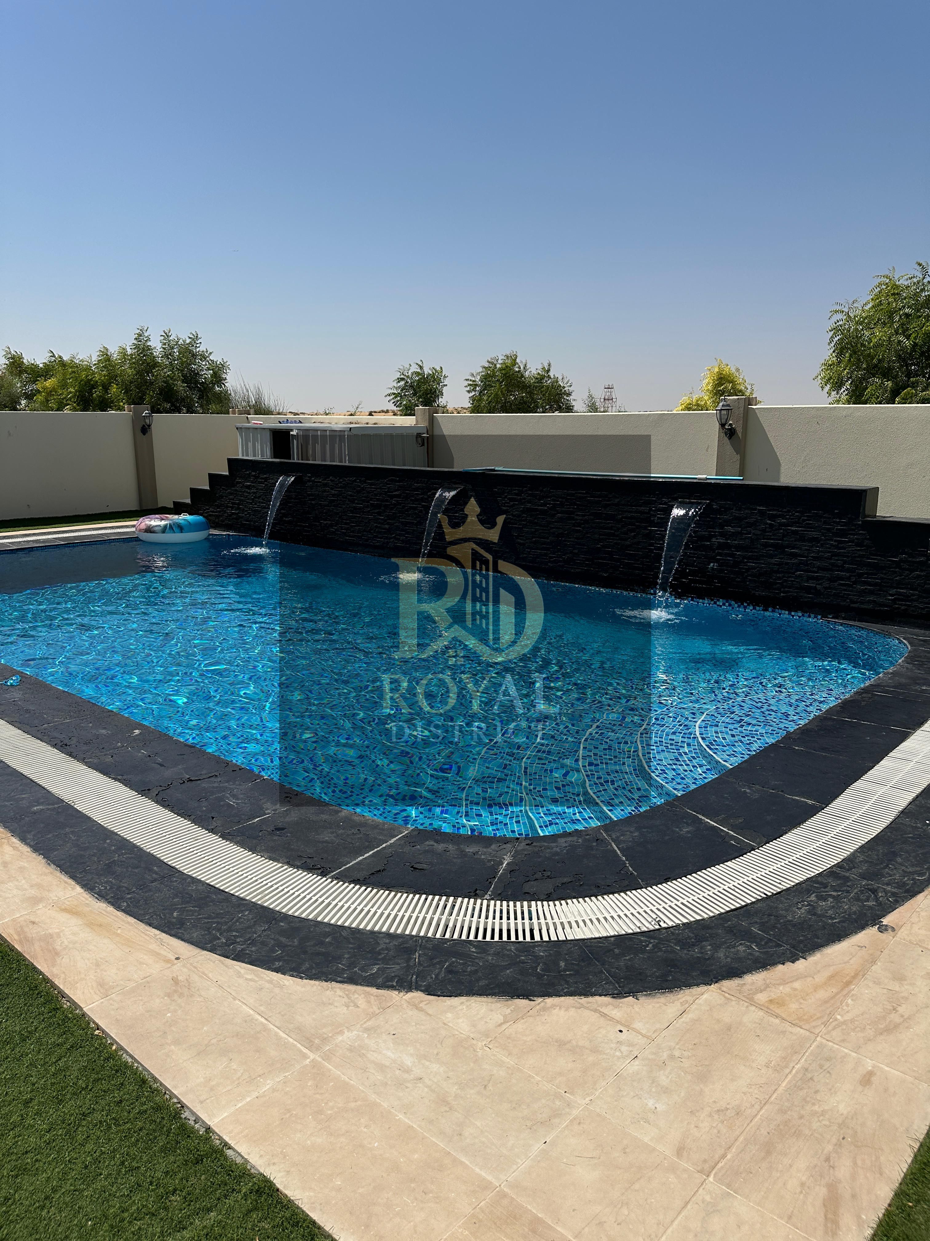 SUPER LUXURY VILLA | 5 BEDROOMS +MAIDROOM | READY TO MOVE | LARGE POOL