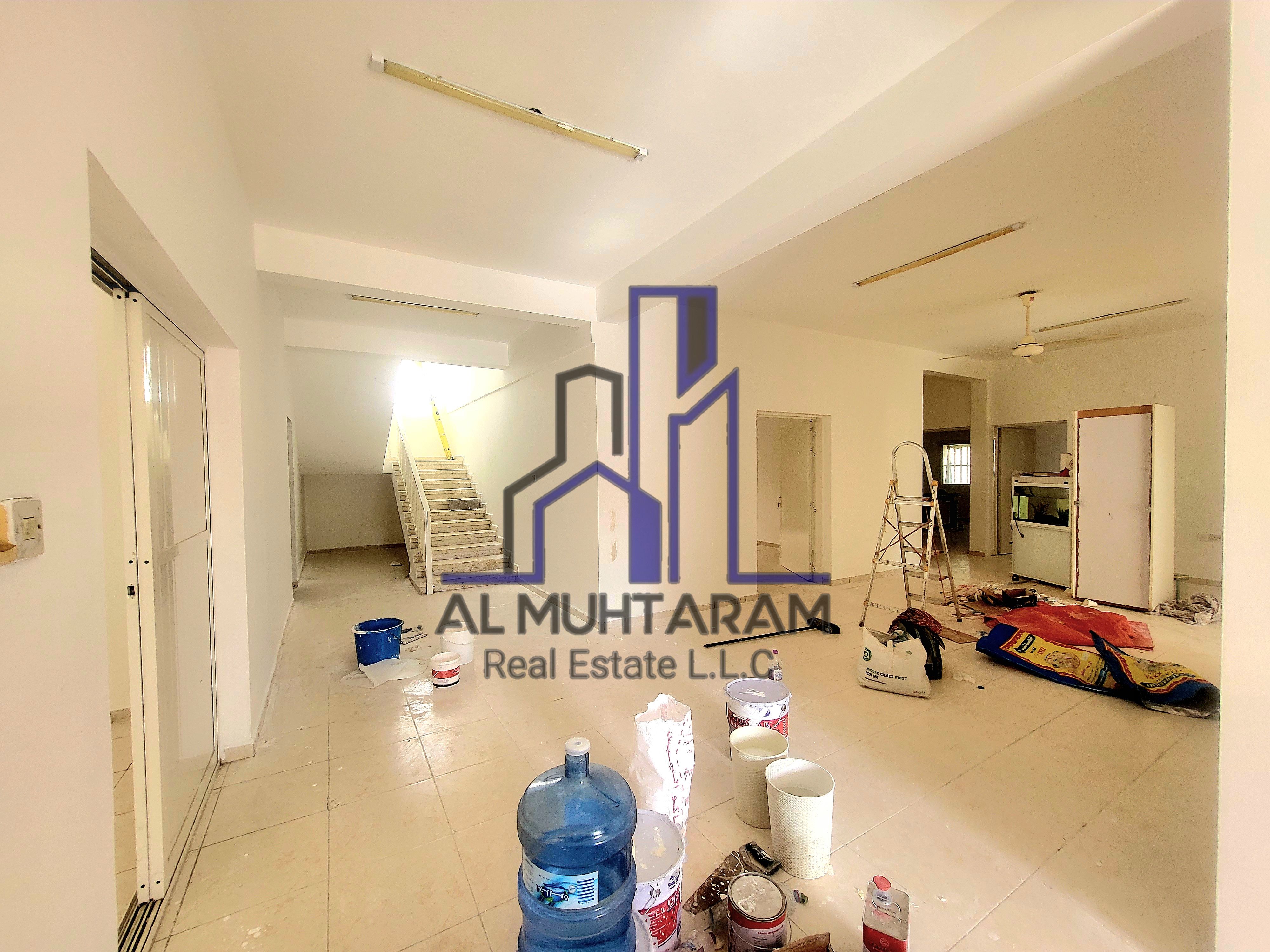 Luxurious 5bhk villa with hall&Majlis two kitchen master bedrooms