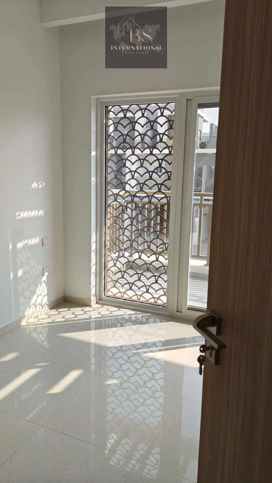 SPACIOUS BRIGHT VILLA | BRAND NEW | PRIME LOCATION