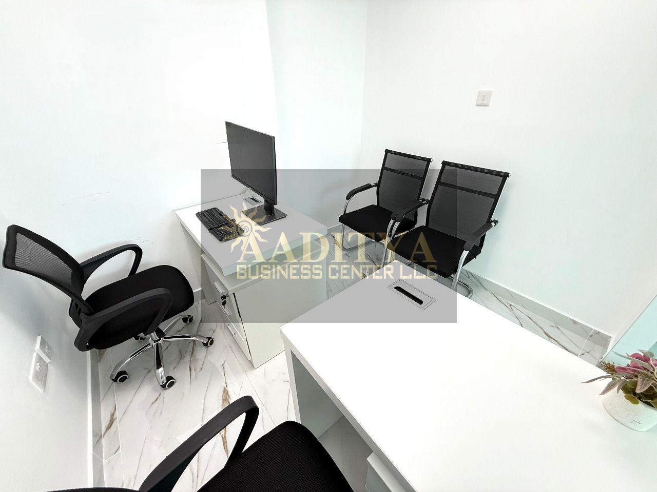 Boost Your Professional Image with Our Impressive Office Space Options