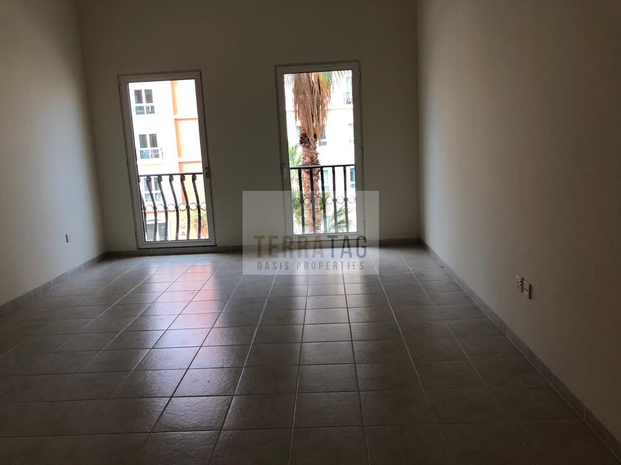 UNFURNISHED DEAL 2 BHK WITH STORE ROOM BALCONY NEAR BY SWIMMING POOL