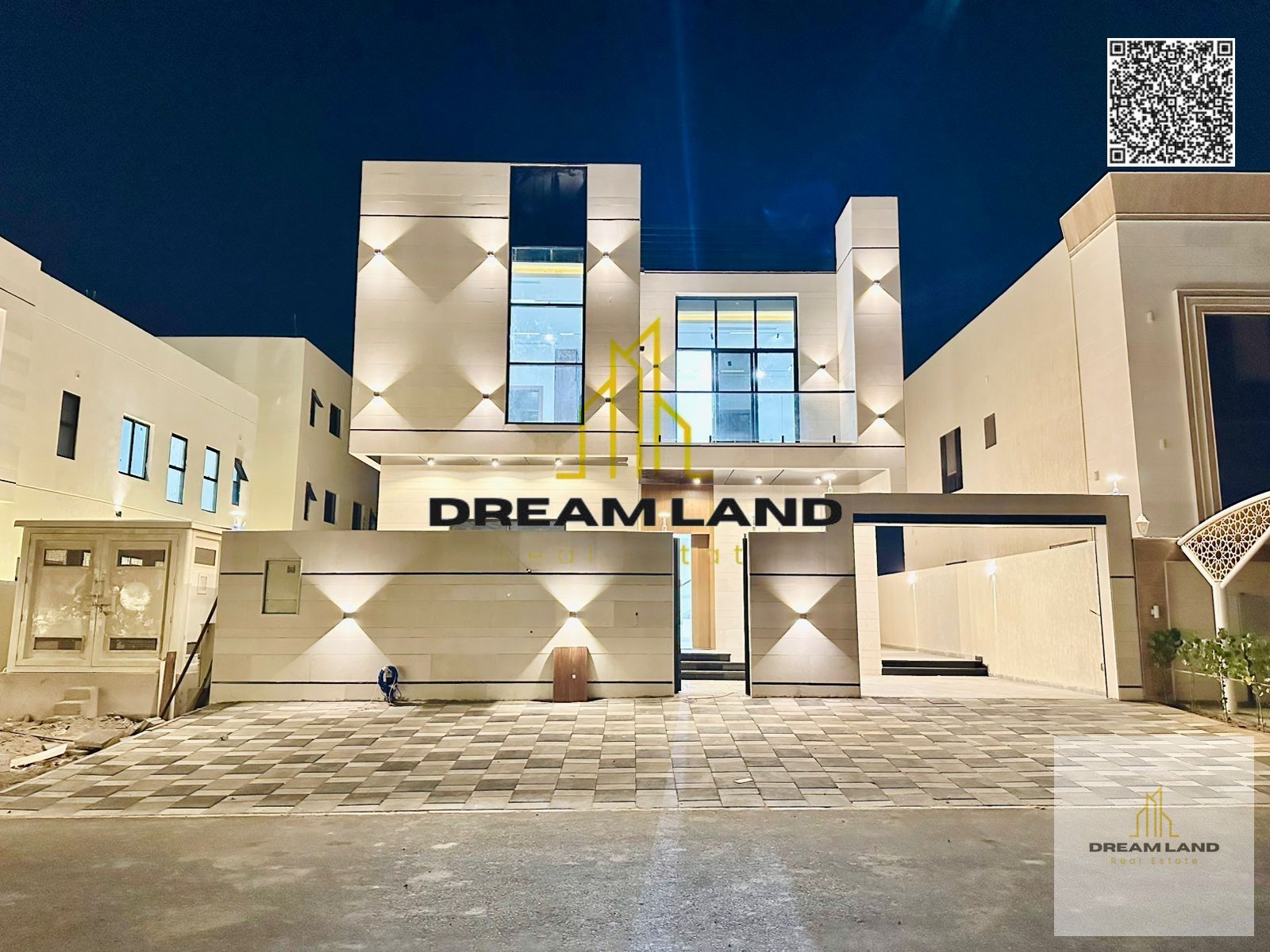 One of the most luxurious villas in Ajman for sale in a very special location, including registration and ownership fees Possibility of bank financing