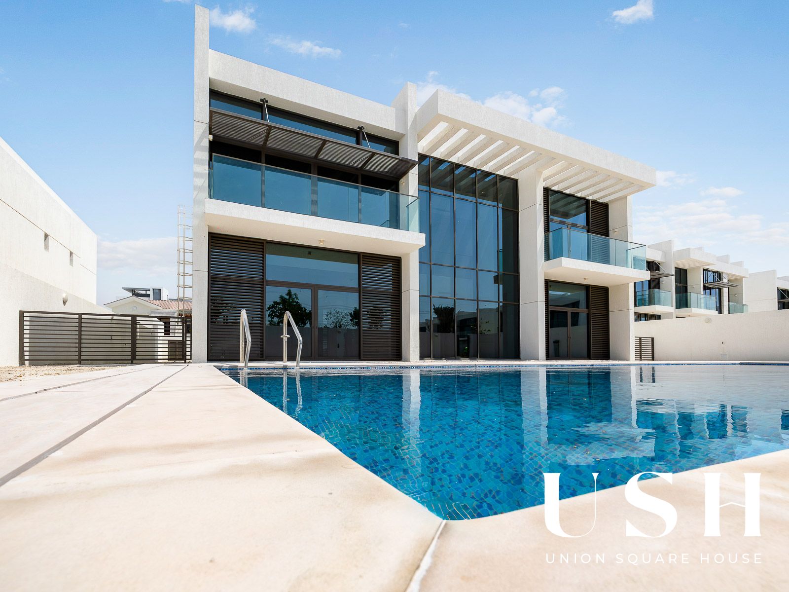 Luxury 6-Bedroom Large Villa | Lagoon & Burj Khalifa Views | Resale