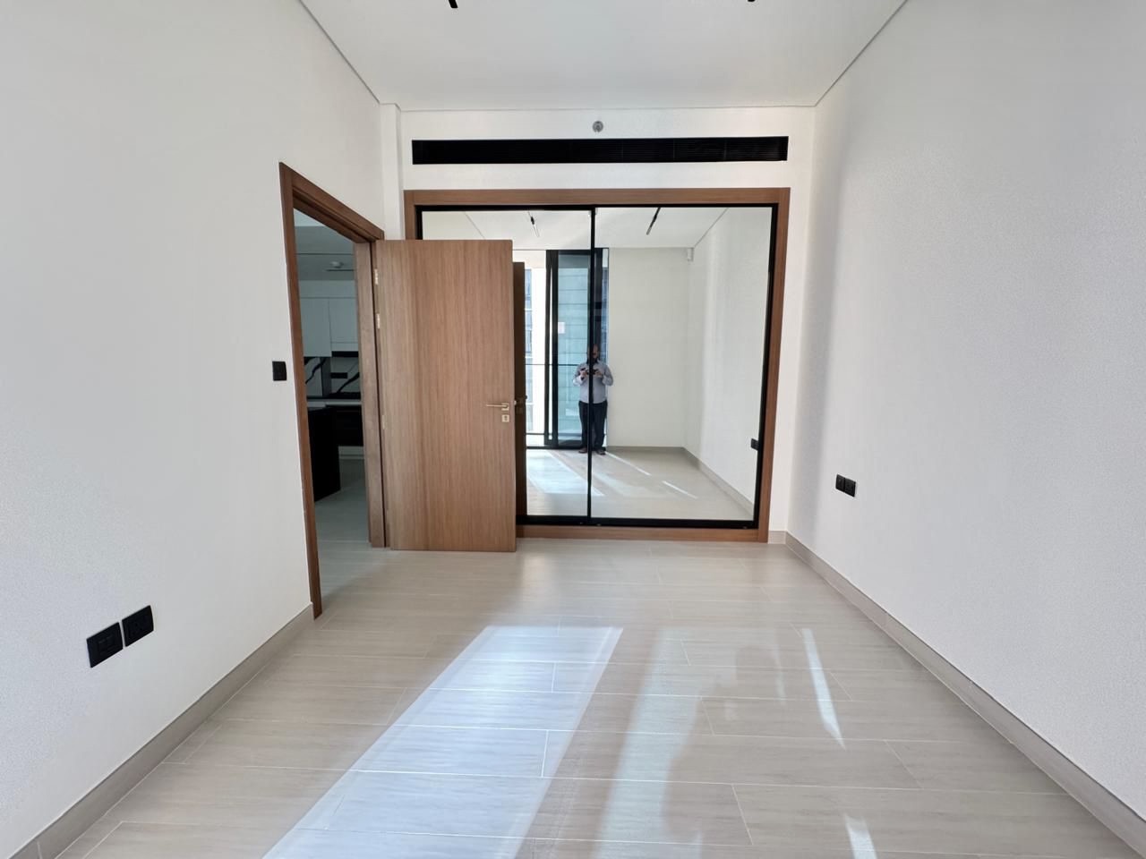 Modern 1 BHK for Rent | Gym, BBQ & Kids Play Area | Binghatti Trillionaire