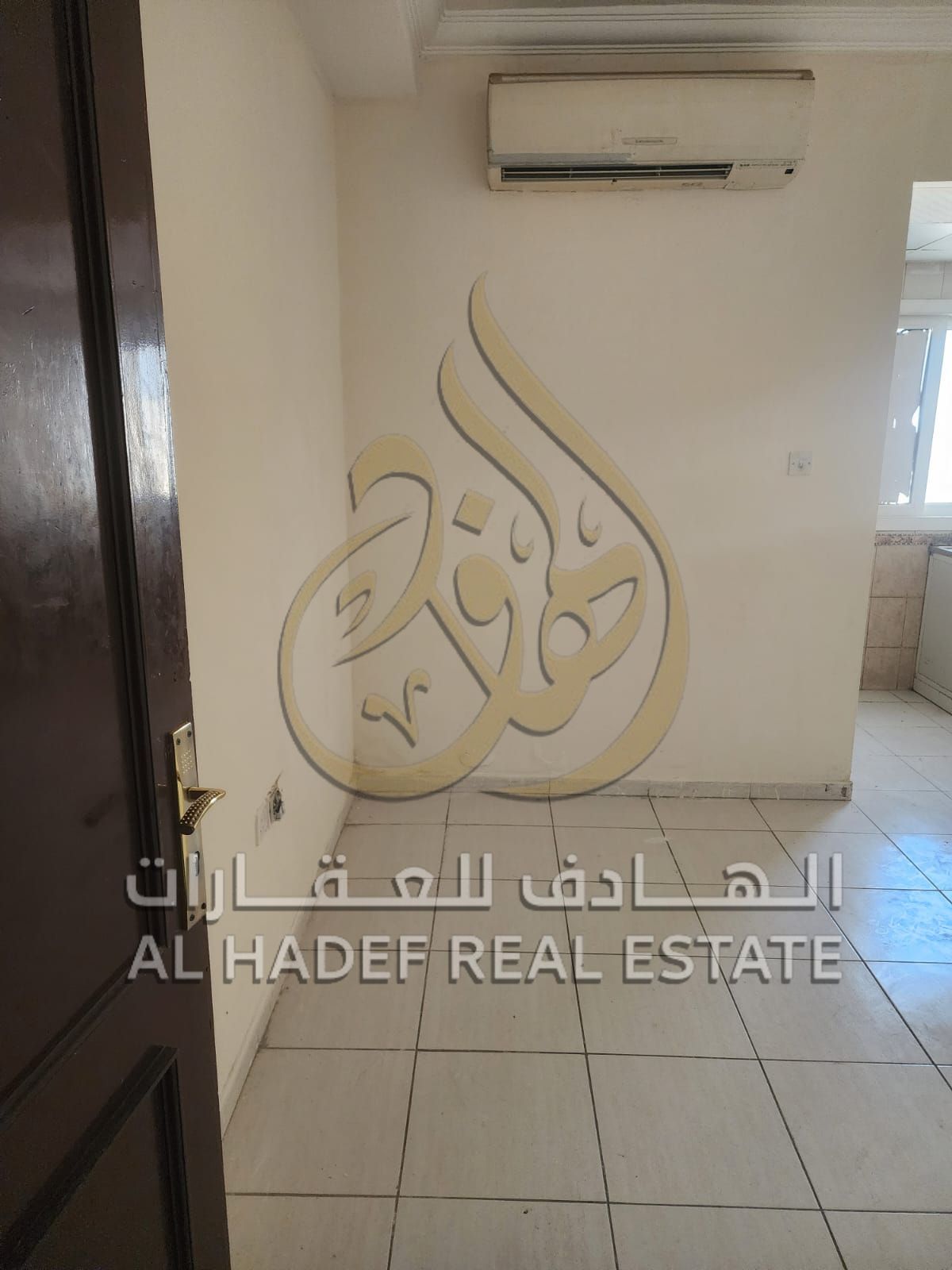 Available in Al-Musalli area: studio for annual rent, bachelor contract, cash deposit, unpaved parking