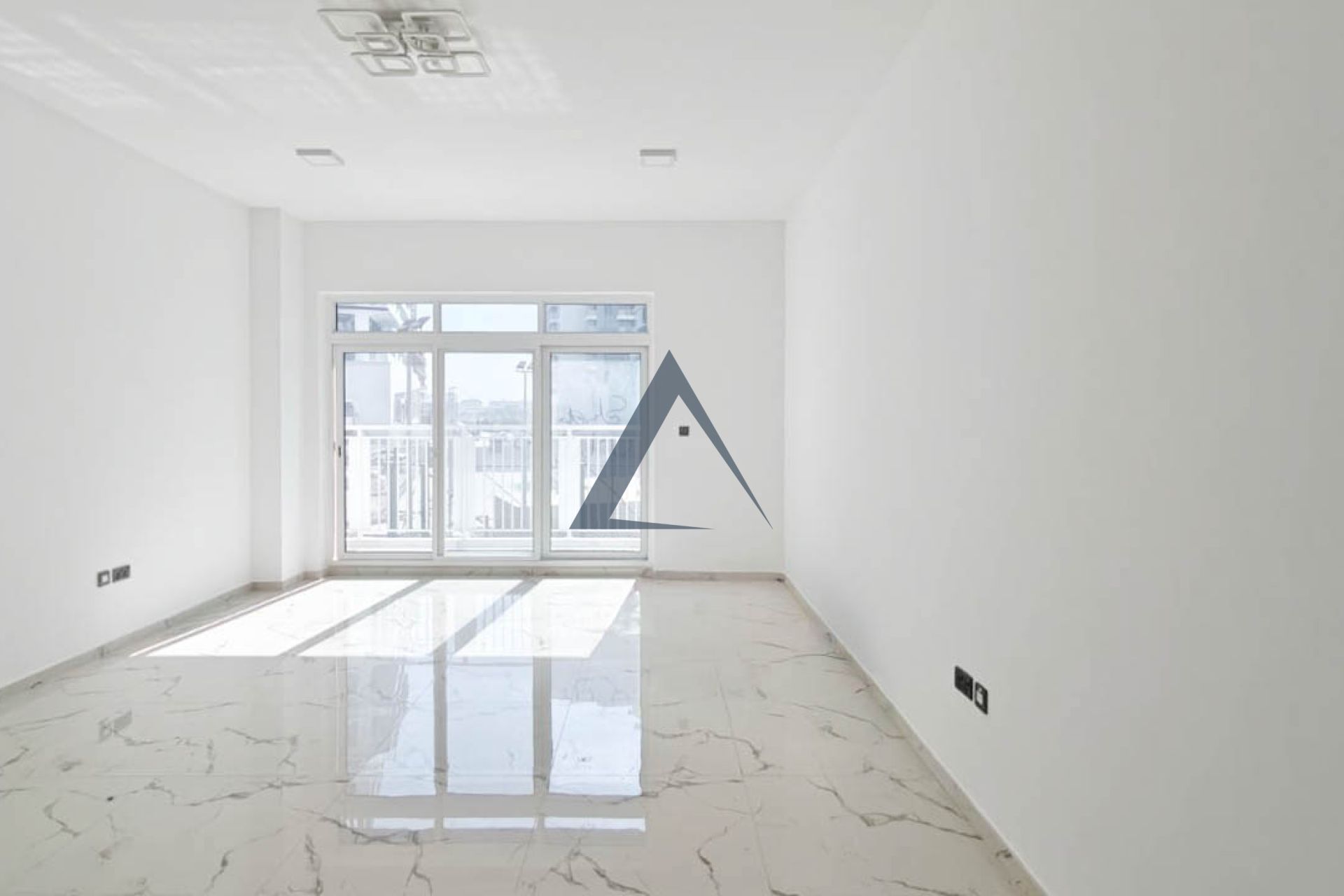 SPACIOUS 1BR | NO COMMISSION | READY TO MOVE IN