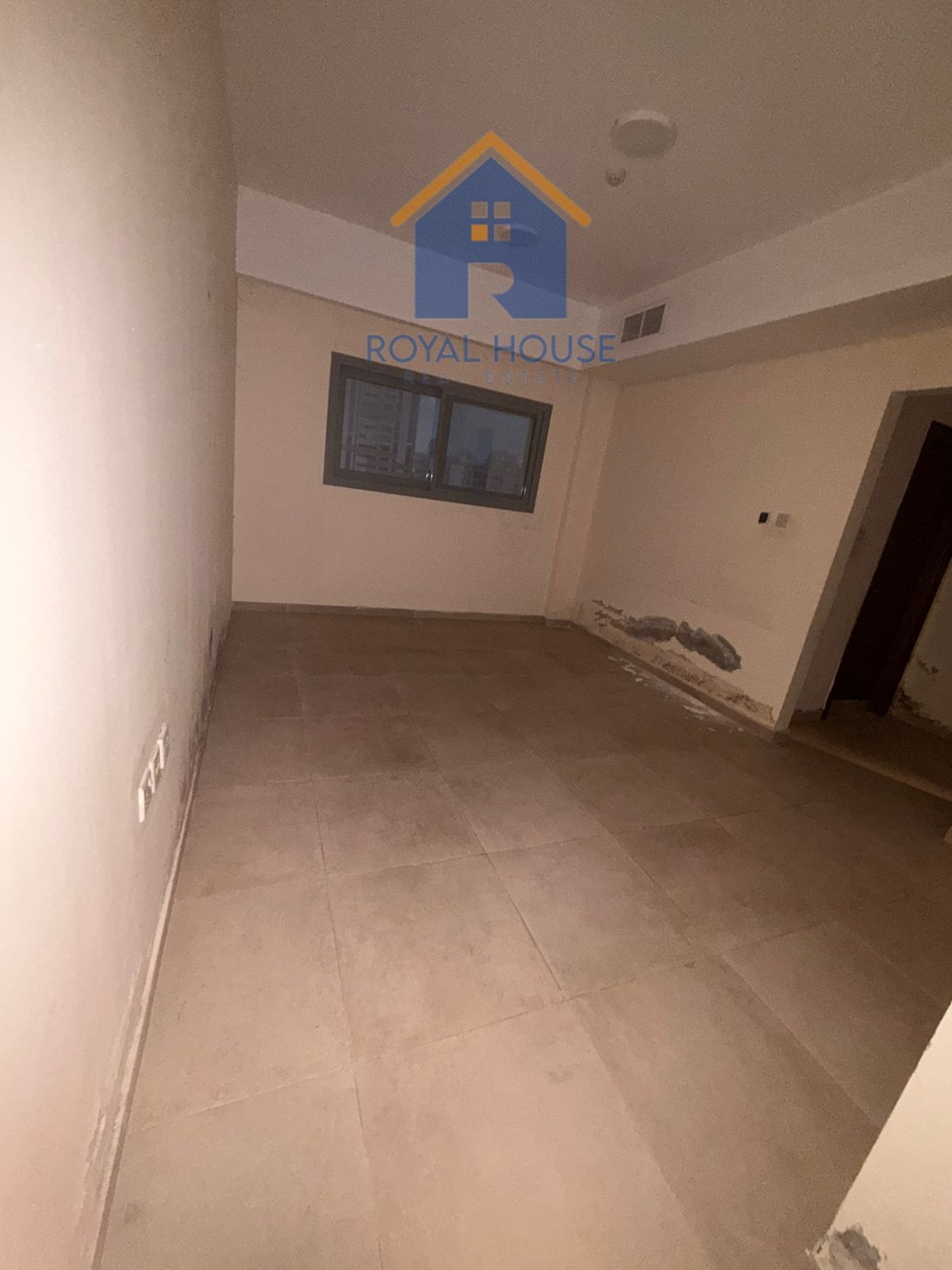 Modern 1 BR Apartment in Al Qasimiah City with Landmark View