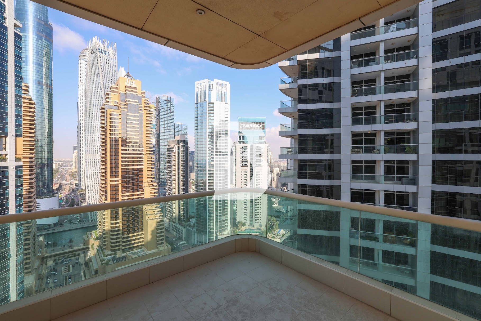 Spacious 2Bedroom | Canal Views | Cool Side