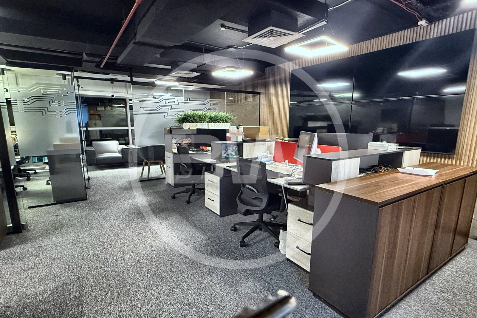 VACANT | UNFURNISHED | PARTITIONED | GRADE A