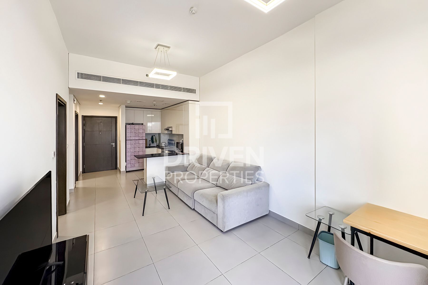 Fully Furnished | Ready to move In | Mid Floor