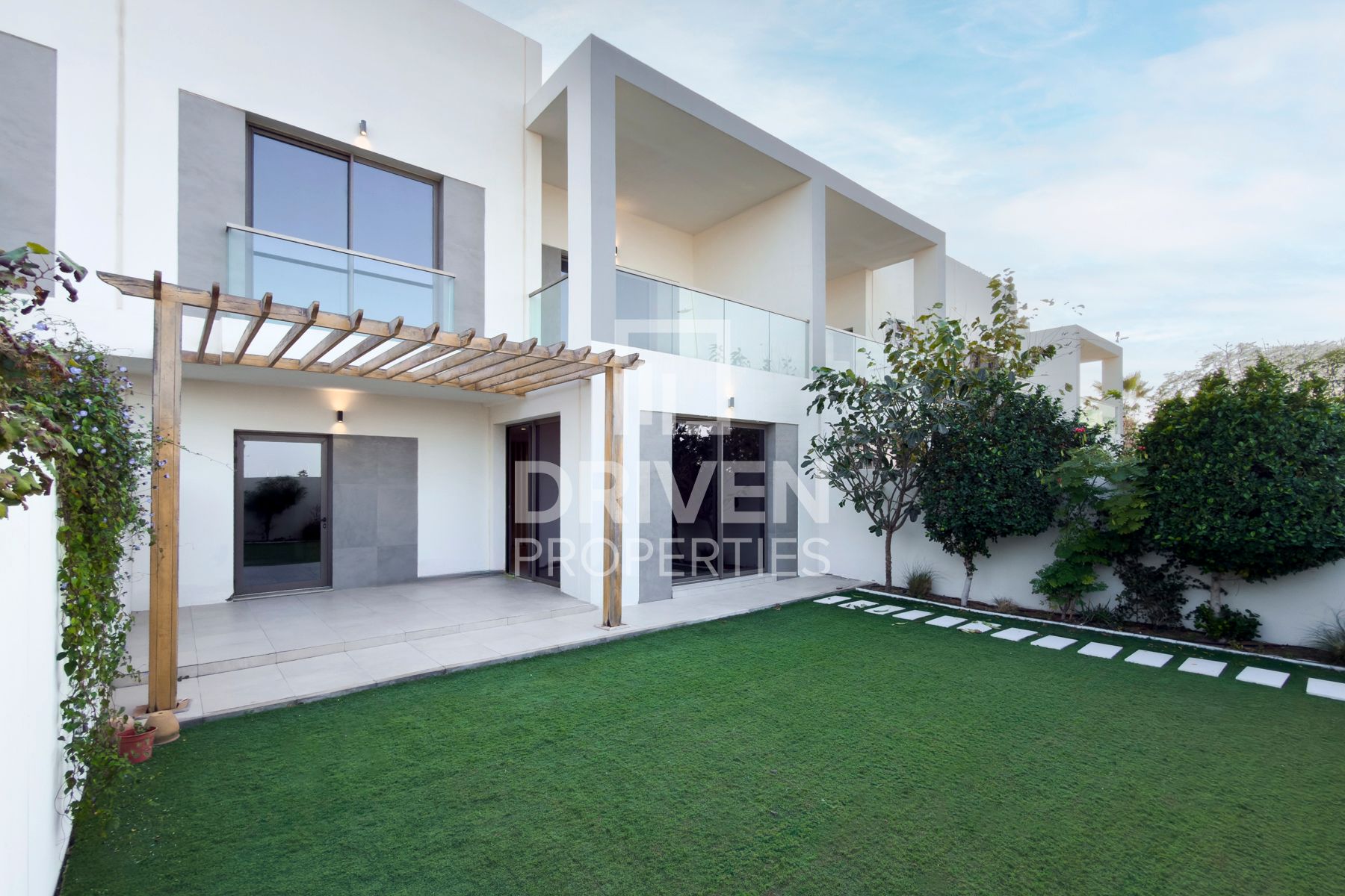 3BR Vacant Spacious Townhouse | Flexible Payments