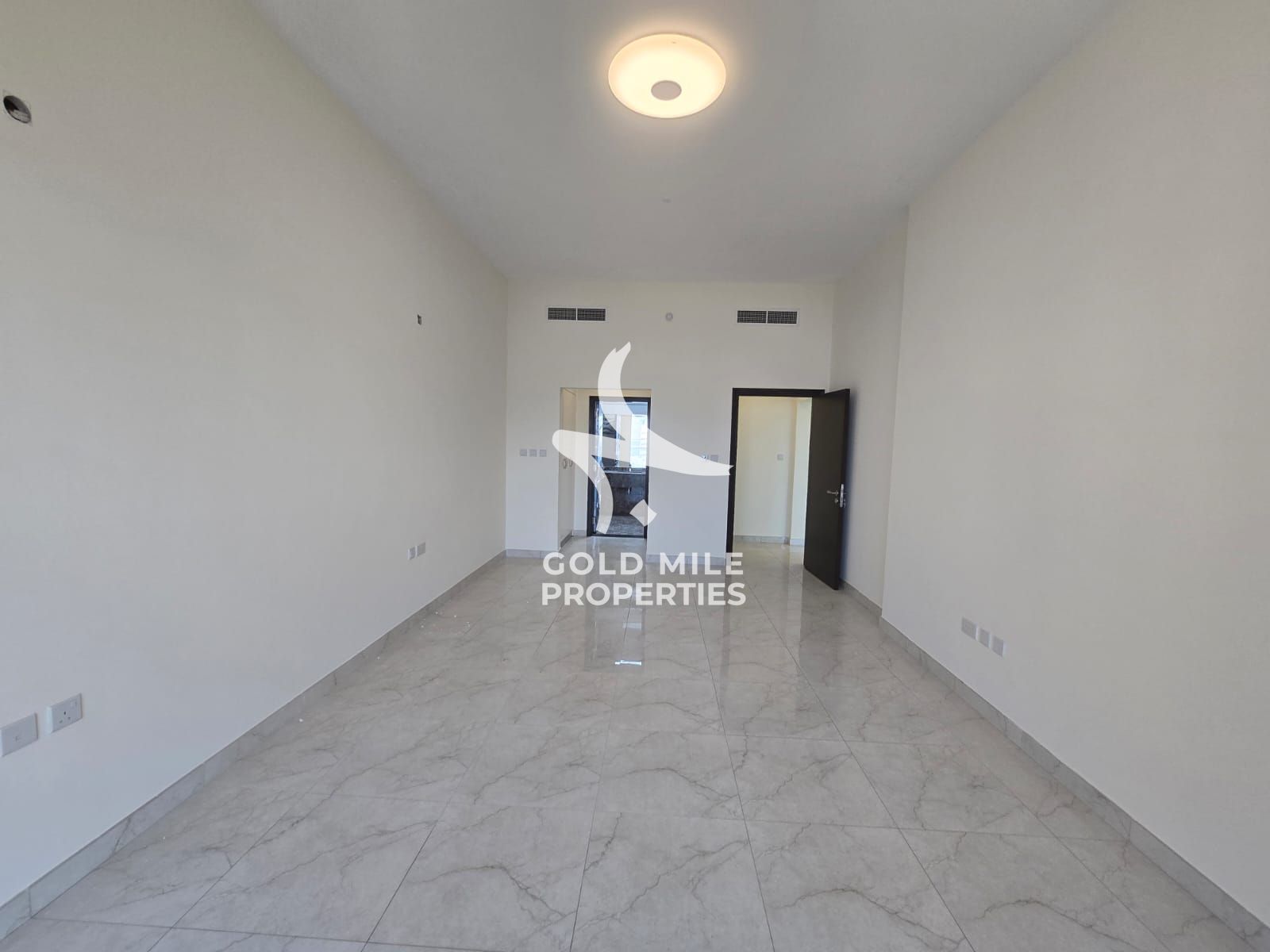 CHILLER FREE - LUXURIOUS 3 BHK - SPACIOUS BIG LAYOUT