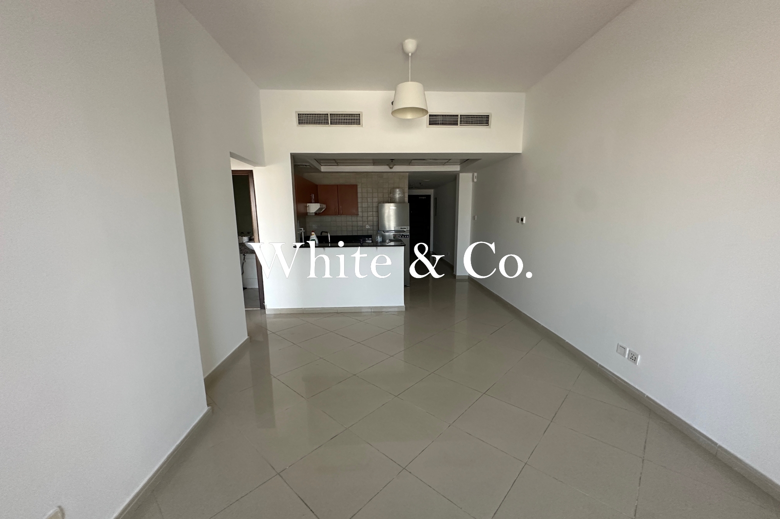 Unfurnished | High Floor | Vacant Jan End