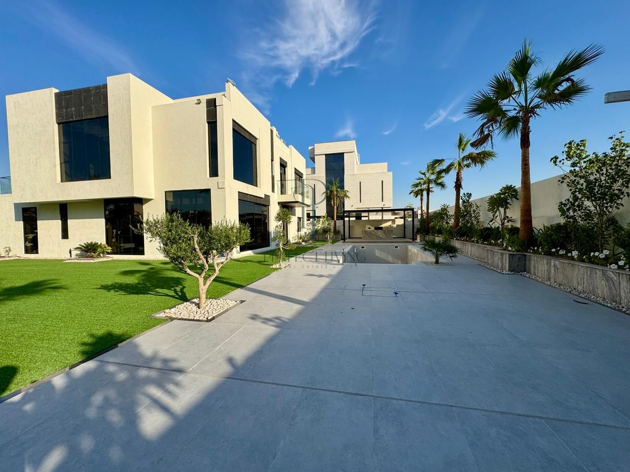 Wonderful Outdoor Area | Brand New | Modern