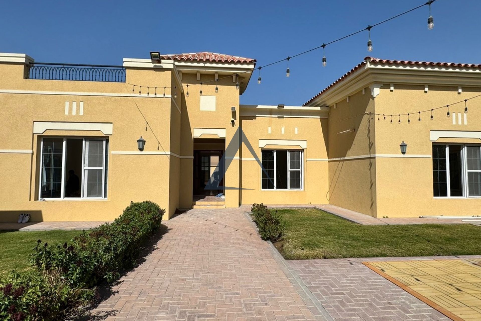 Independent | Swimming Pool | Premium Location