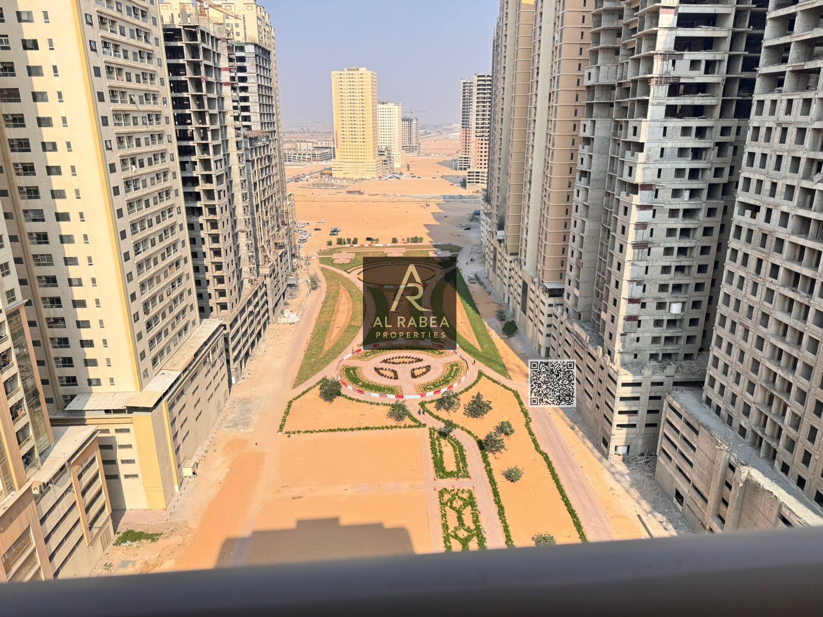 First occupancy - Open view - Prime location - Balcony - Easy access to Dubai - Swimming pool, gym and free parking - Built-in wardrobes