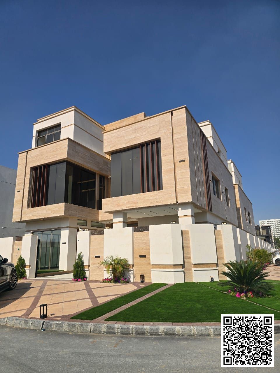 7 Master bedrooms villa for sale in al Yasmeen Ajman