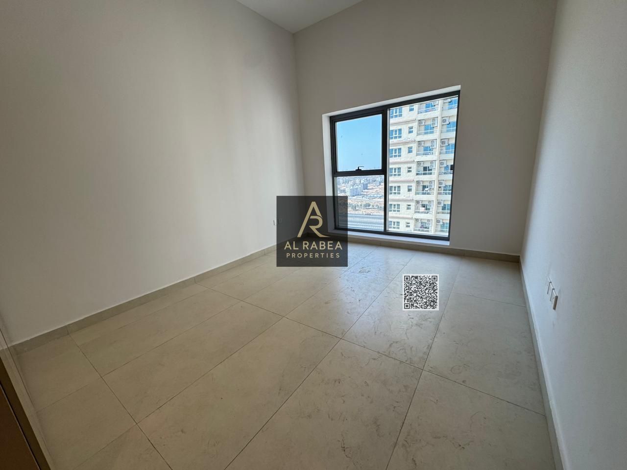 First occupancy - Open view - Prime location - Balcony - Easy access to Dubai - Swimming pool, gym and free parking - Built-in wardrobes