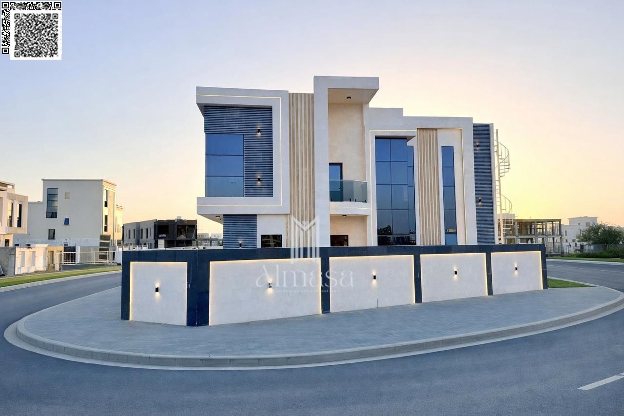 Your chance to own a villa for sale on a corner lot with two street frontages, ready to move in, close to all services, with luxurious designs.