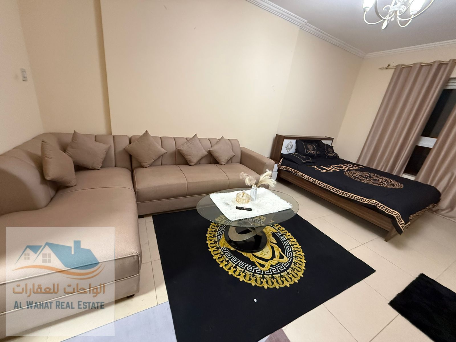 A fully furnished studio apartment is now available for monthly rent in Al Yasmin Towers, Al Jurf 2, next to City Centre Ajman and close to the Sharja