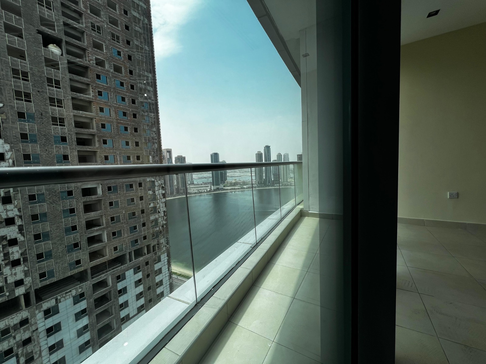 Free AC • Parking • Gym • Pool • Built-in Wardrobes • Sea View