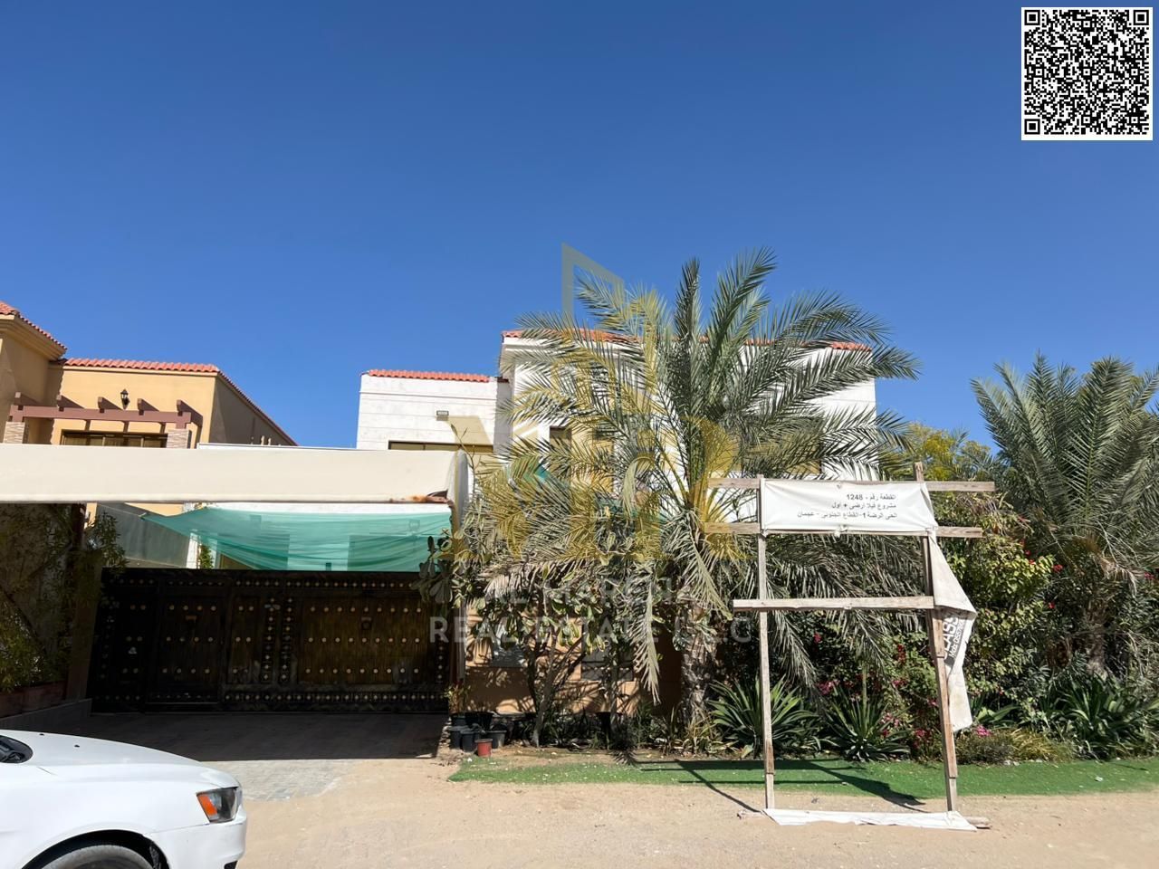 Villa for sale in Al Rawda 1 - Corner, 7 master bedrooms, majlis and living room, all services included