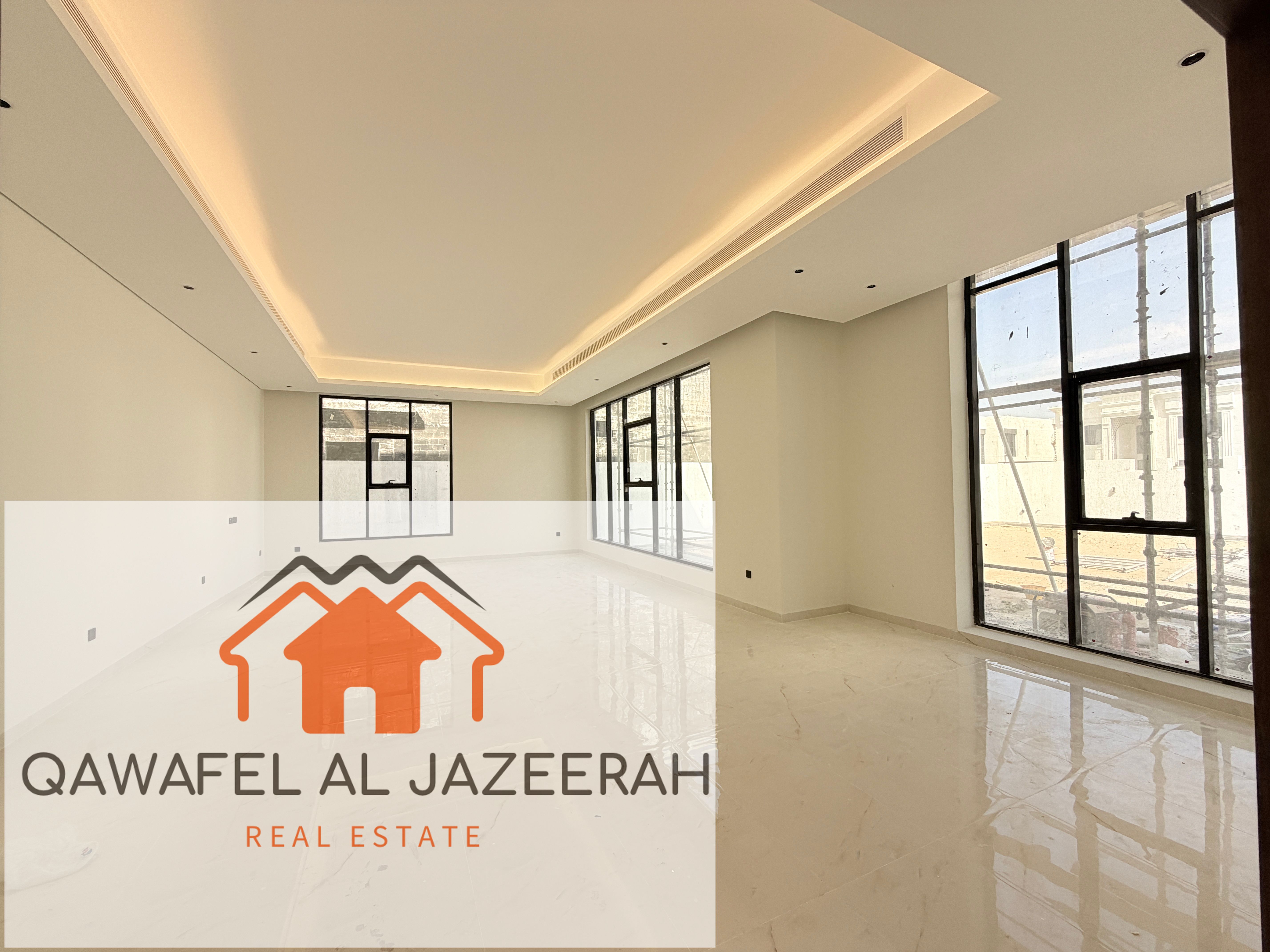 BRAND NEW VILLA 5-BR / PRIME LOCATION / READY TO MOVE