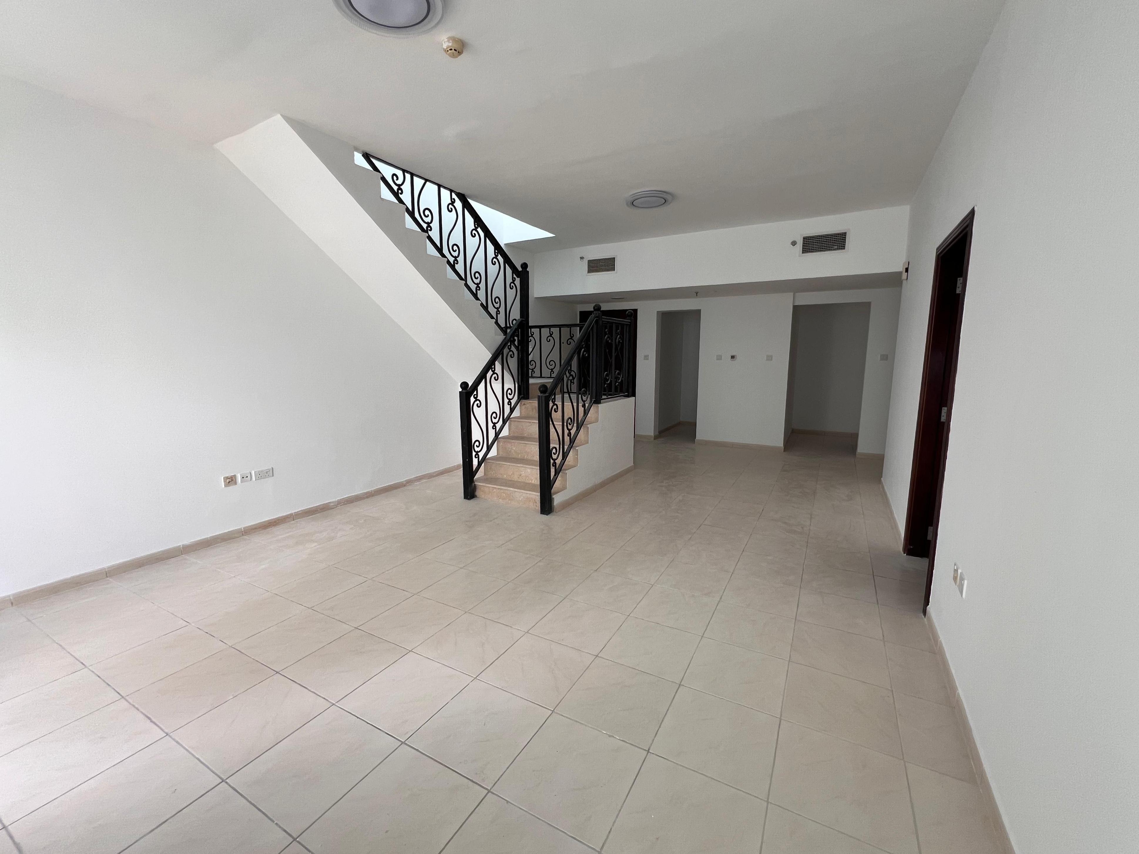 Penthouse | 3BR + Maid Room+ Laundry Room | Vacant