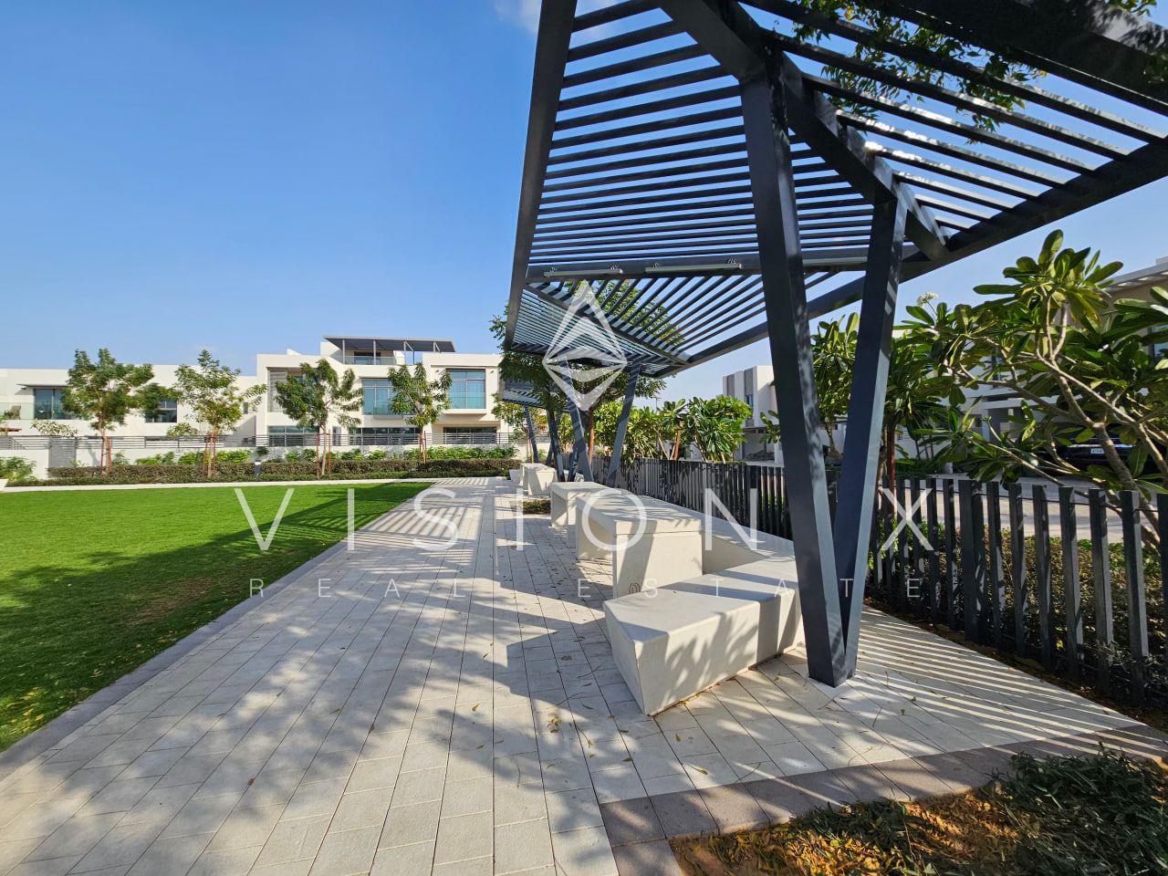 Elegant Townhouses | Family-Oriented | Walking Distance to Shops