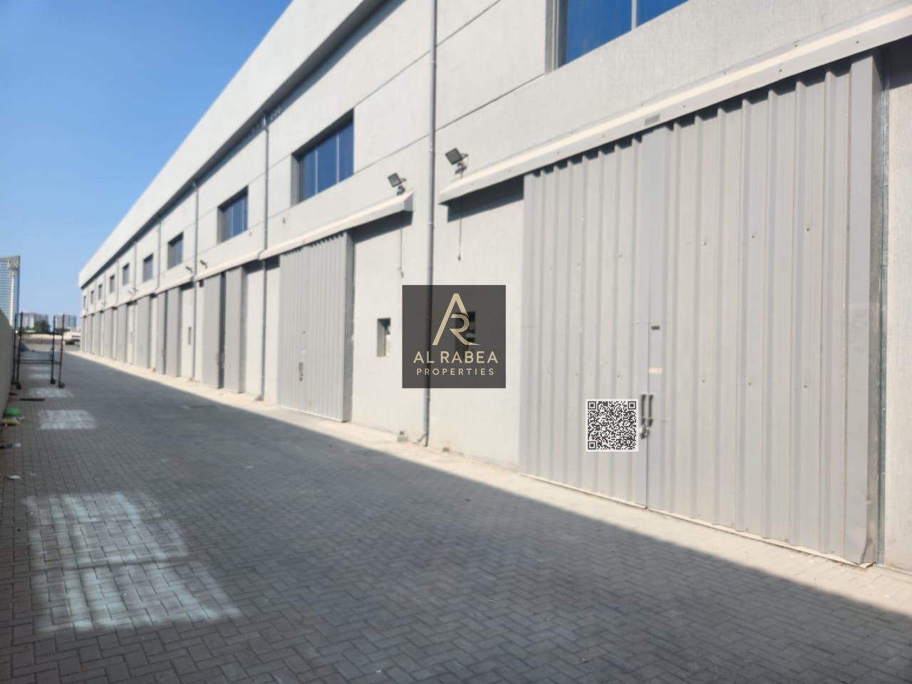 Flexible usage-Easy access to main road-Prime loca