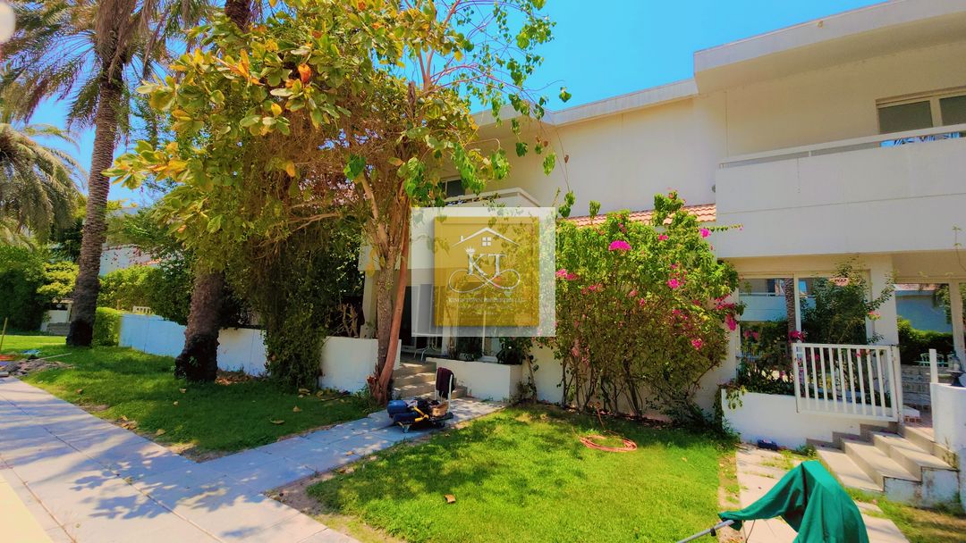Upgraded!! 4 BR + Maid!! Compound Villa!! Common Swimming Pool, Garden!!!
