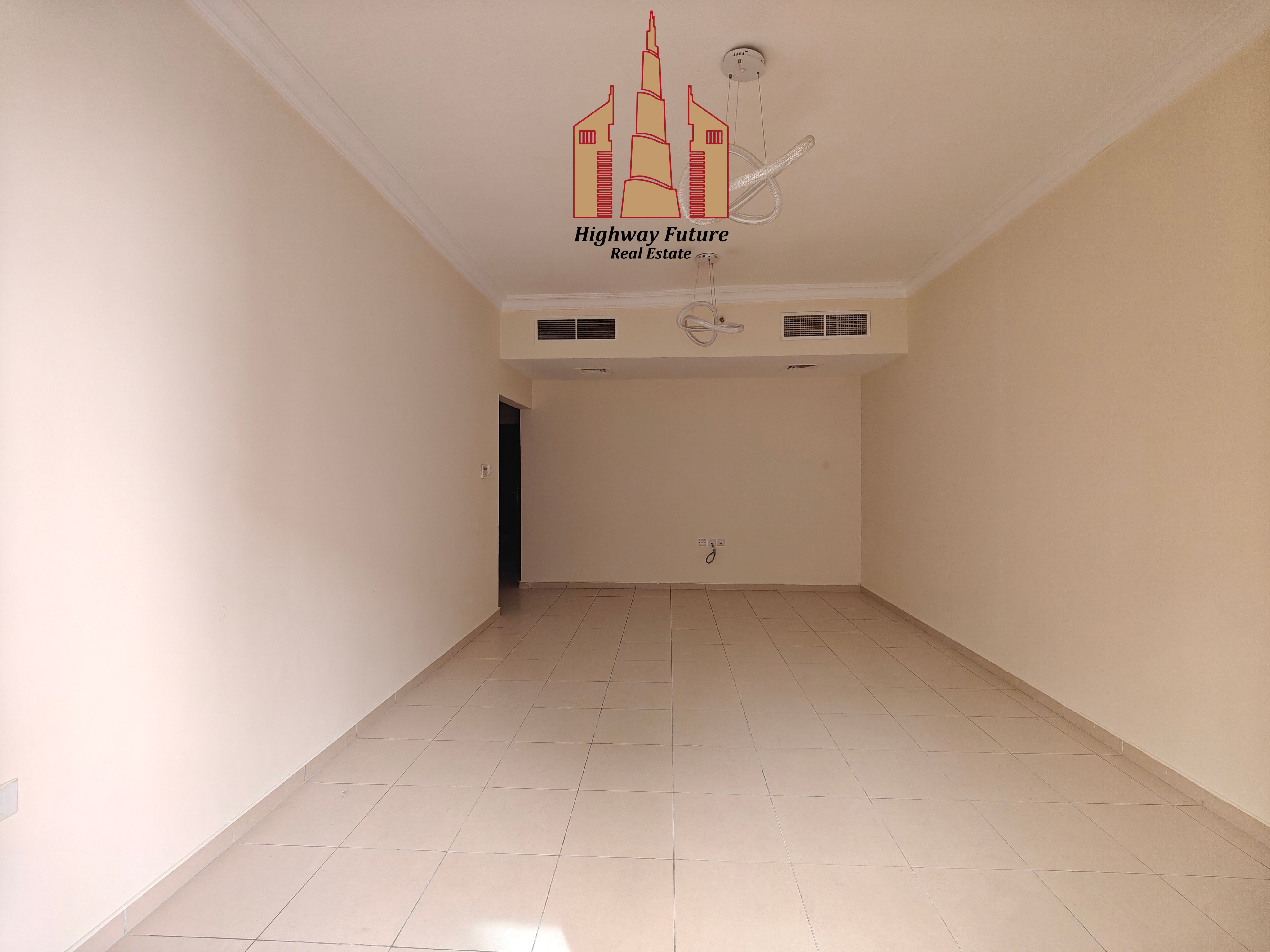 NEAT & CLEAN APARTMENT WITH BALCONY CAR PARKING WARDROBES