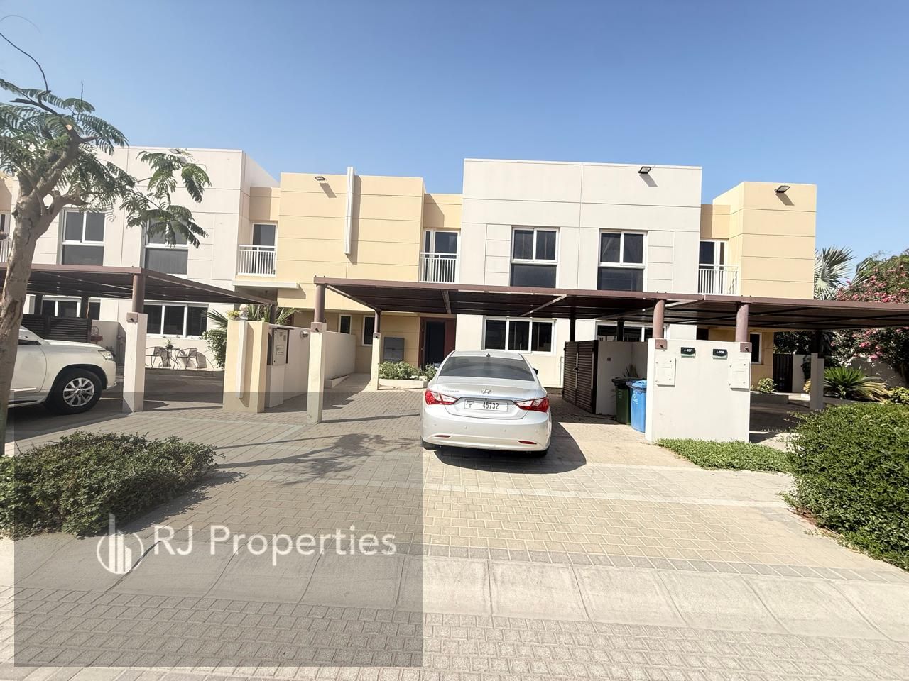 "Zahia Villa with Private Pool for Rent - Exclusive Deals With Wardrobe &Tarce