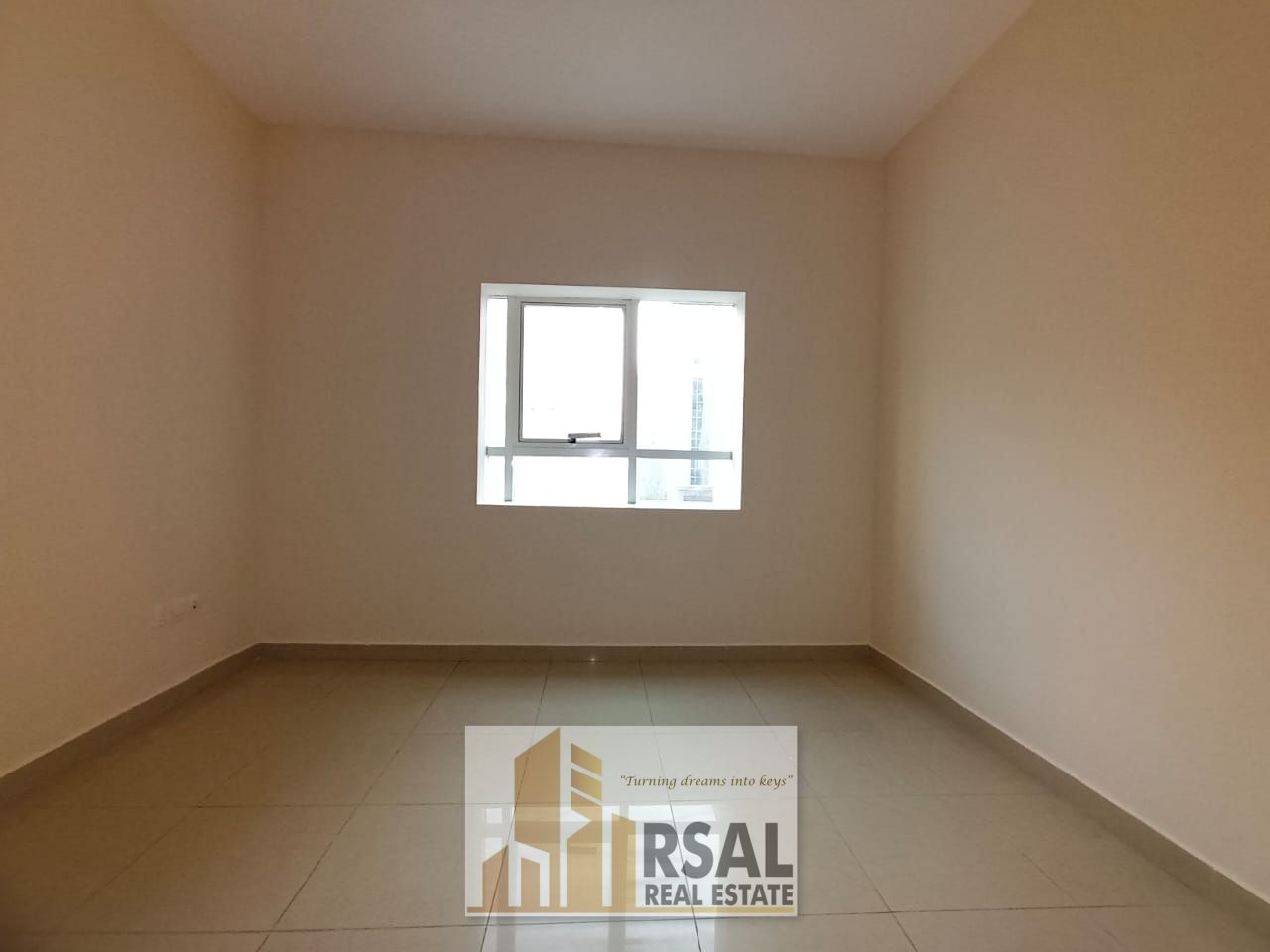 Amazing Deal || 1bhk Apartment Prime location || Easy access to Dubai ||