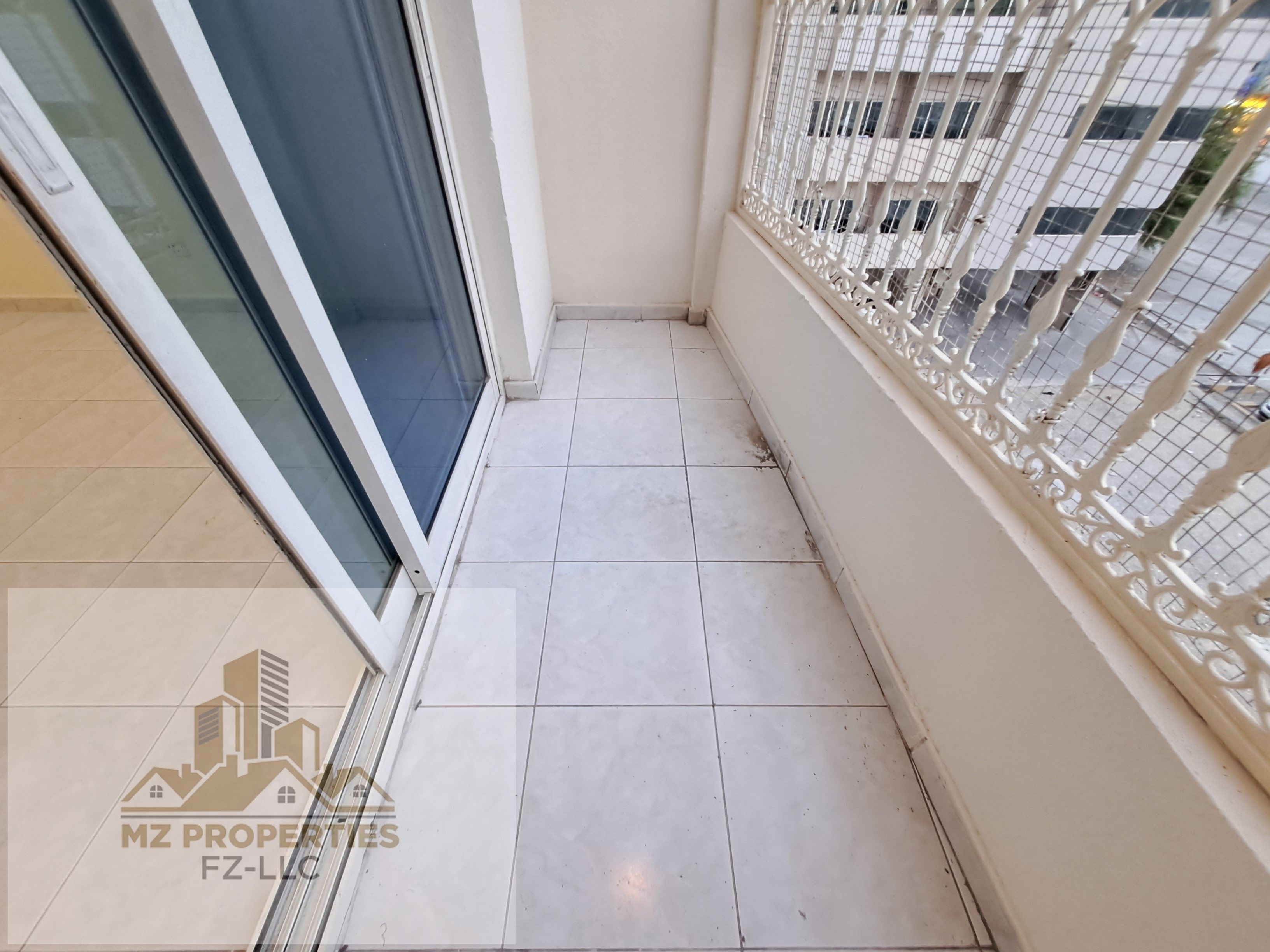 IDEAL LOCATION ! FANTASTIC 1 BEDROOM CLOSE HALL ! NEAR BIG FAMILY PARK ! REASONABLE PRICES ! IN 34999